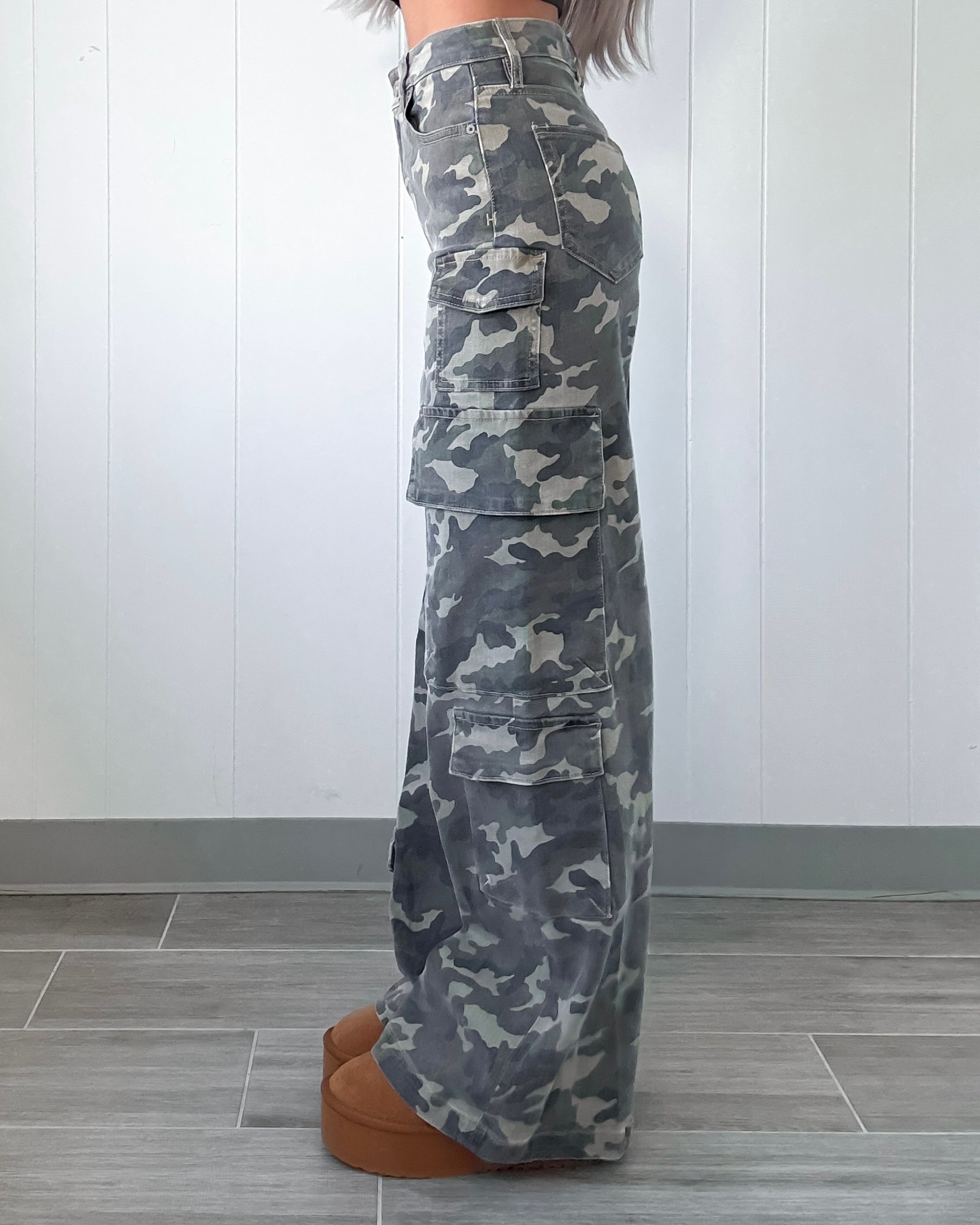 Nori Wide Leg Cargo Jeans - Camo