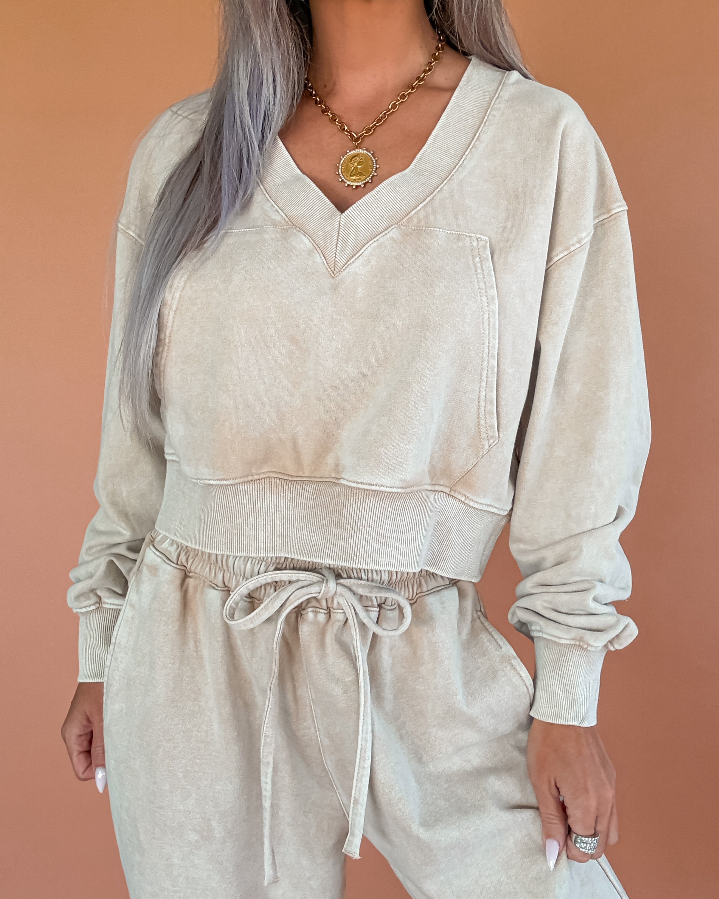 The Harper Lounge Crop Sweater - Washed Beige