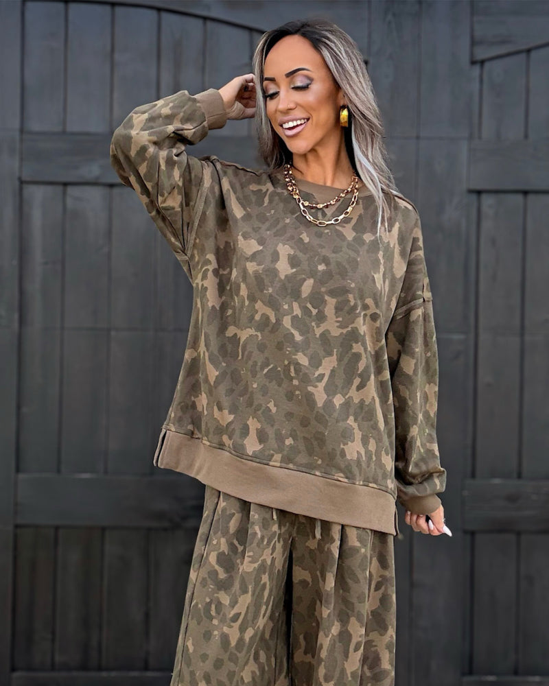 Leopard After Dark Sweatshirt - Mocha