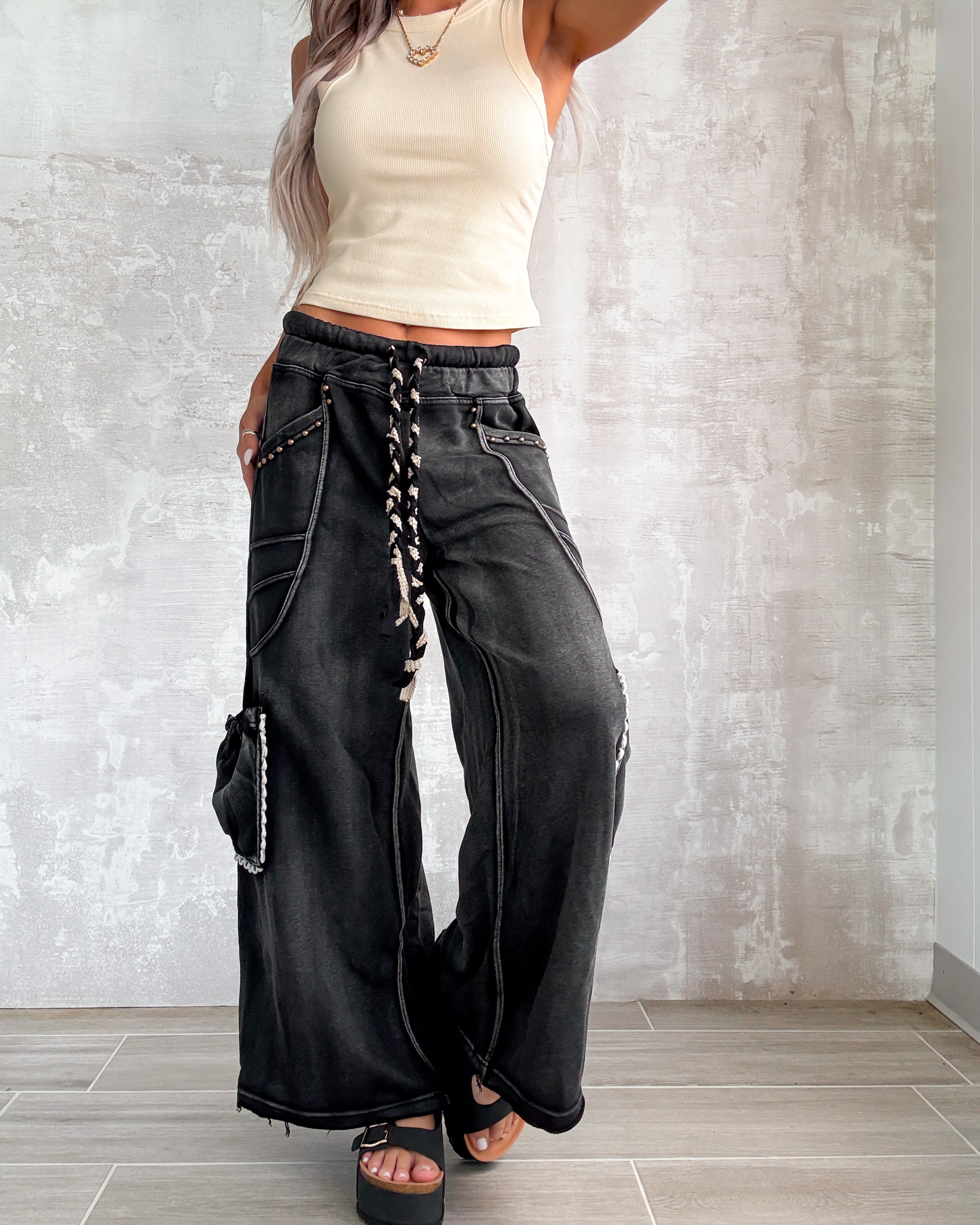 Times Like This Studded Cargo Pants - Black