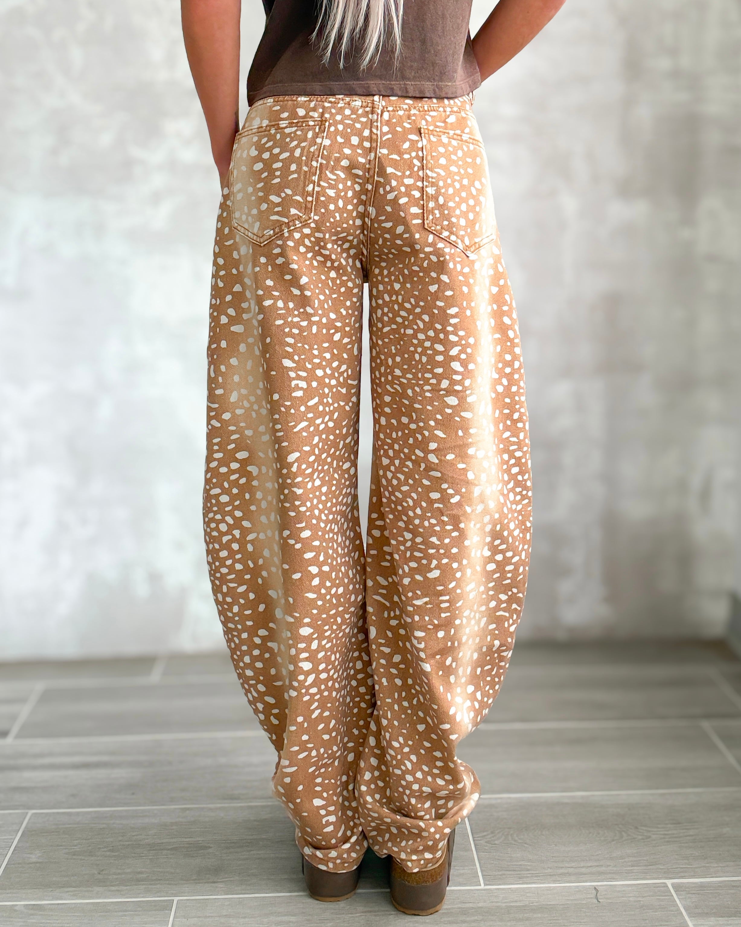 Axis Print Barrel Jeans - Camel