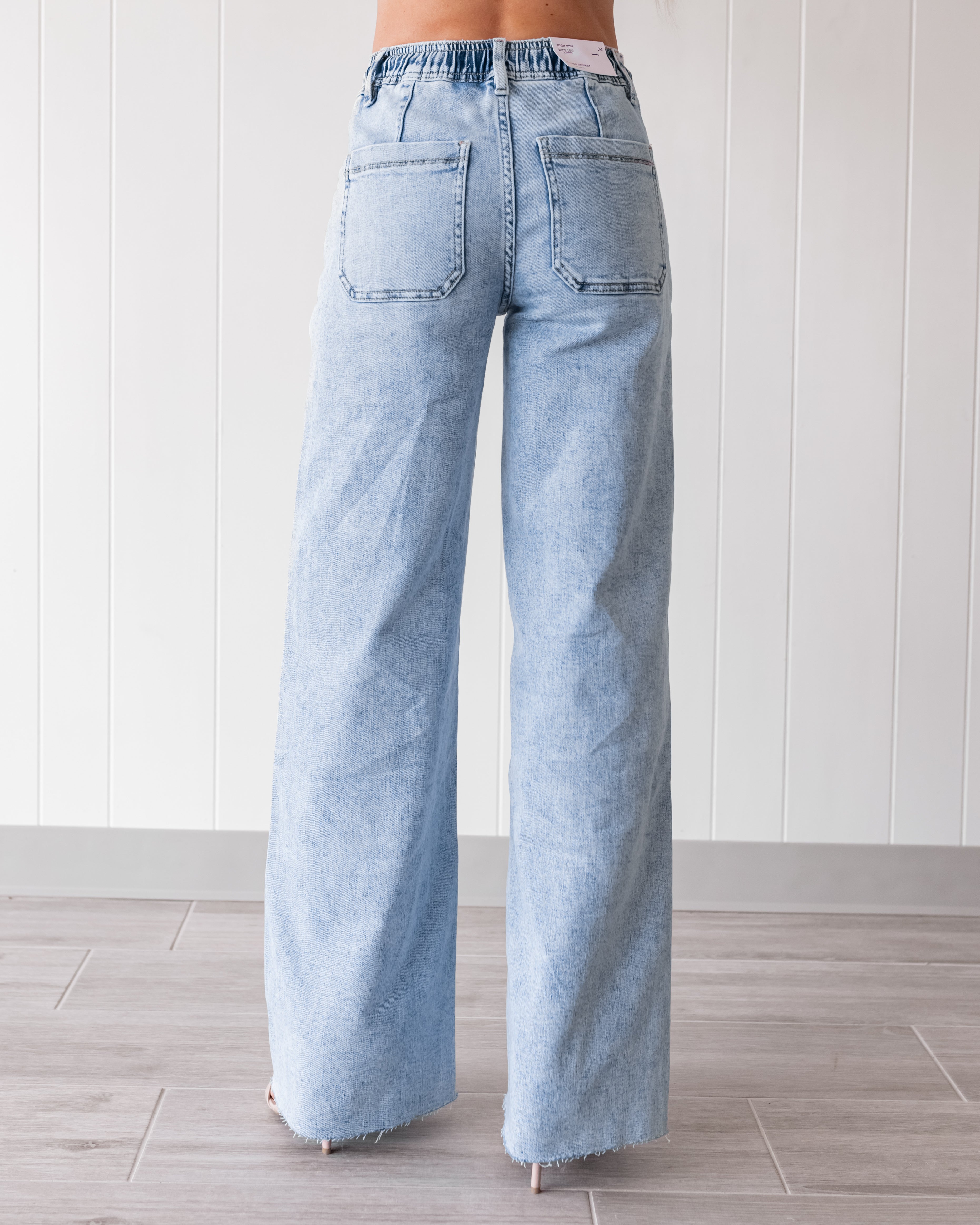 Savannah High Rise Wide Leg Jeans - Light Wash