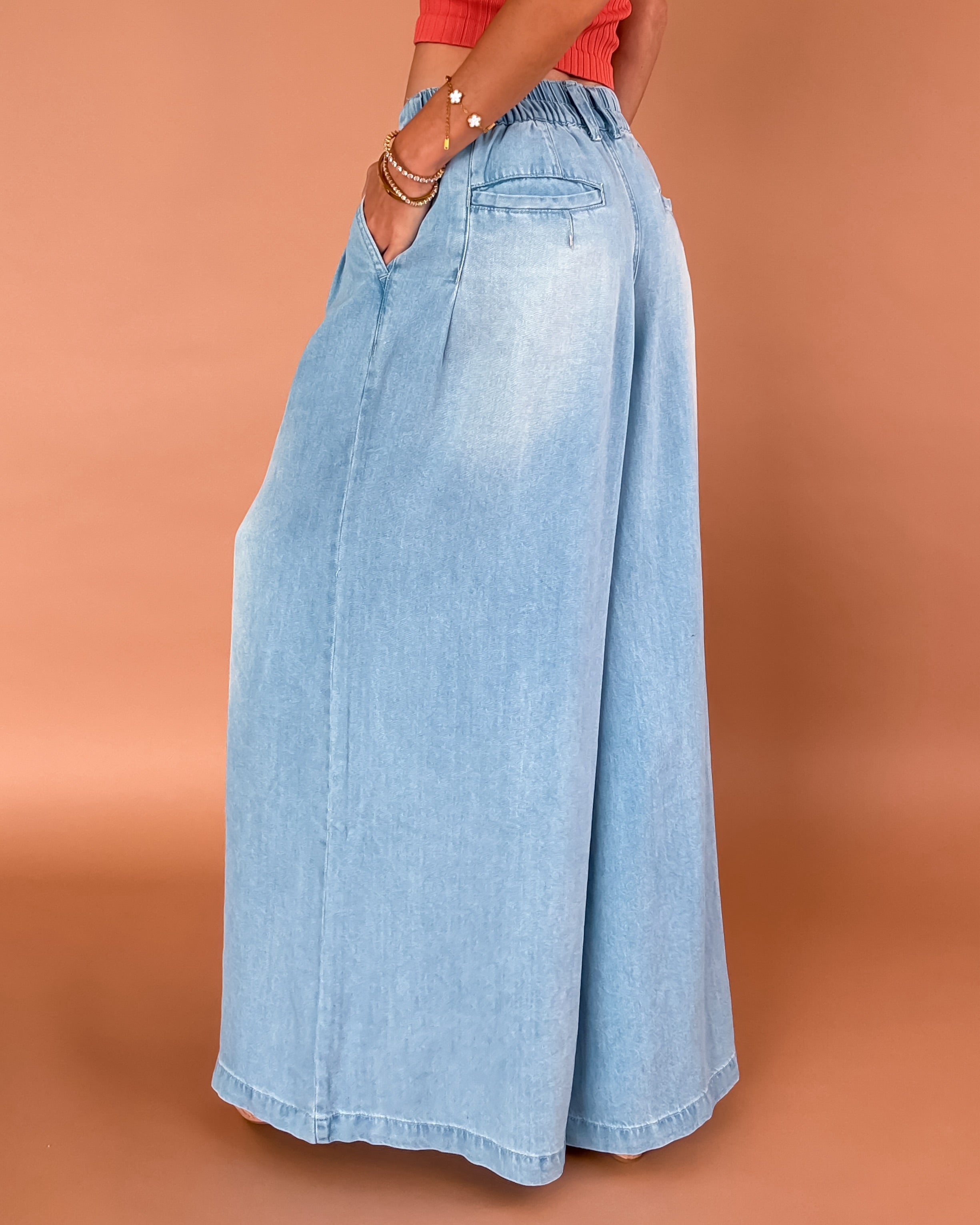 Daydream Wide Leg Jeans - Light Wash