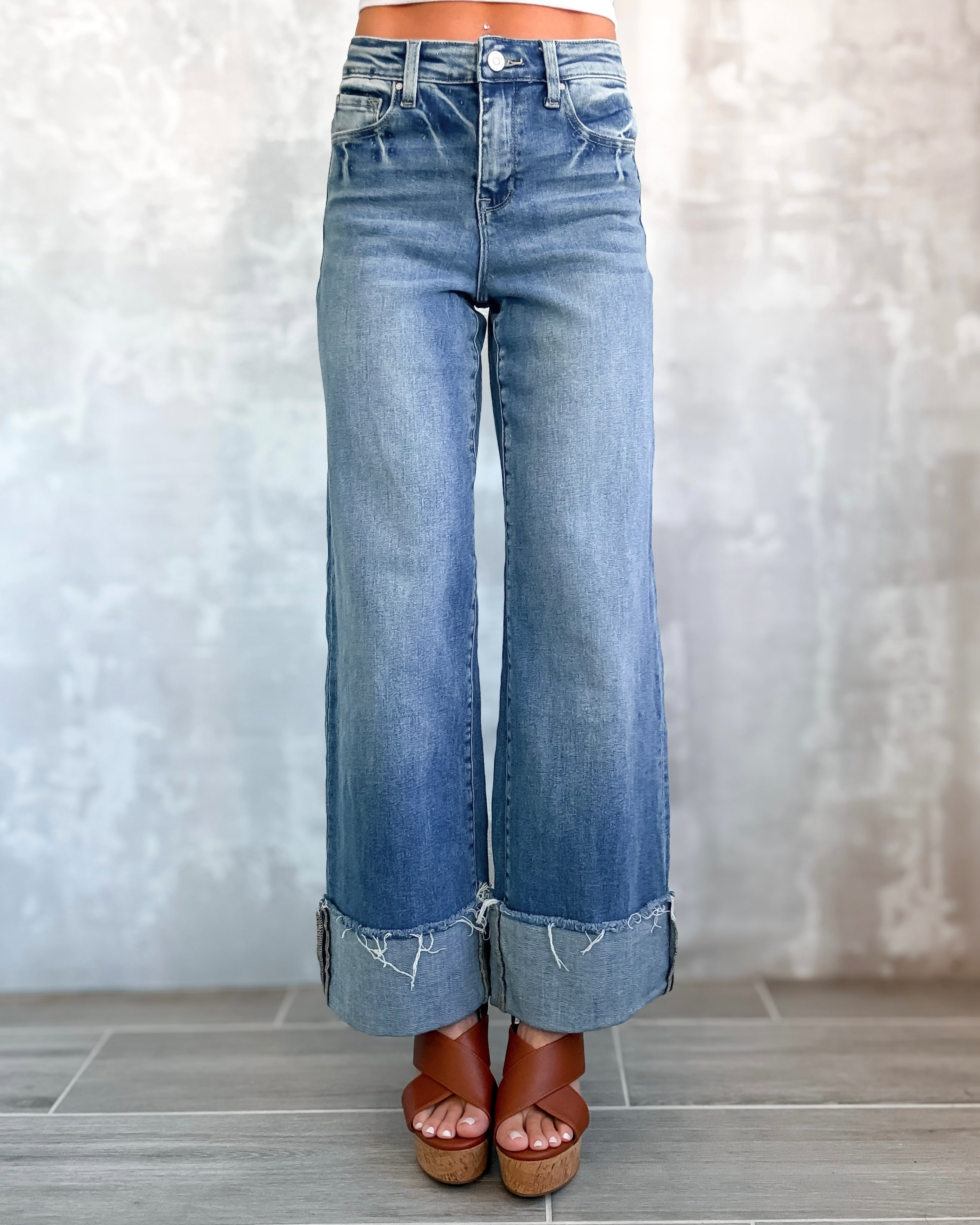 Calista Wide Leg Jeans - Medium Wash