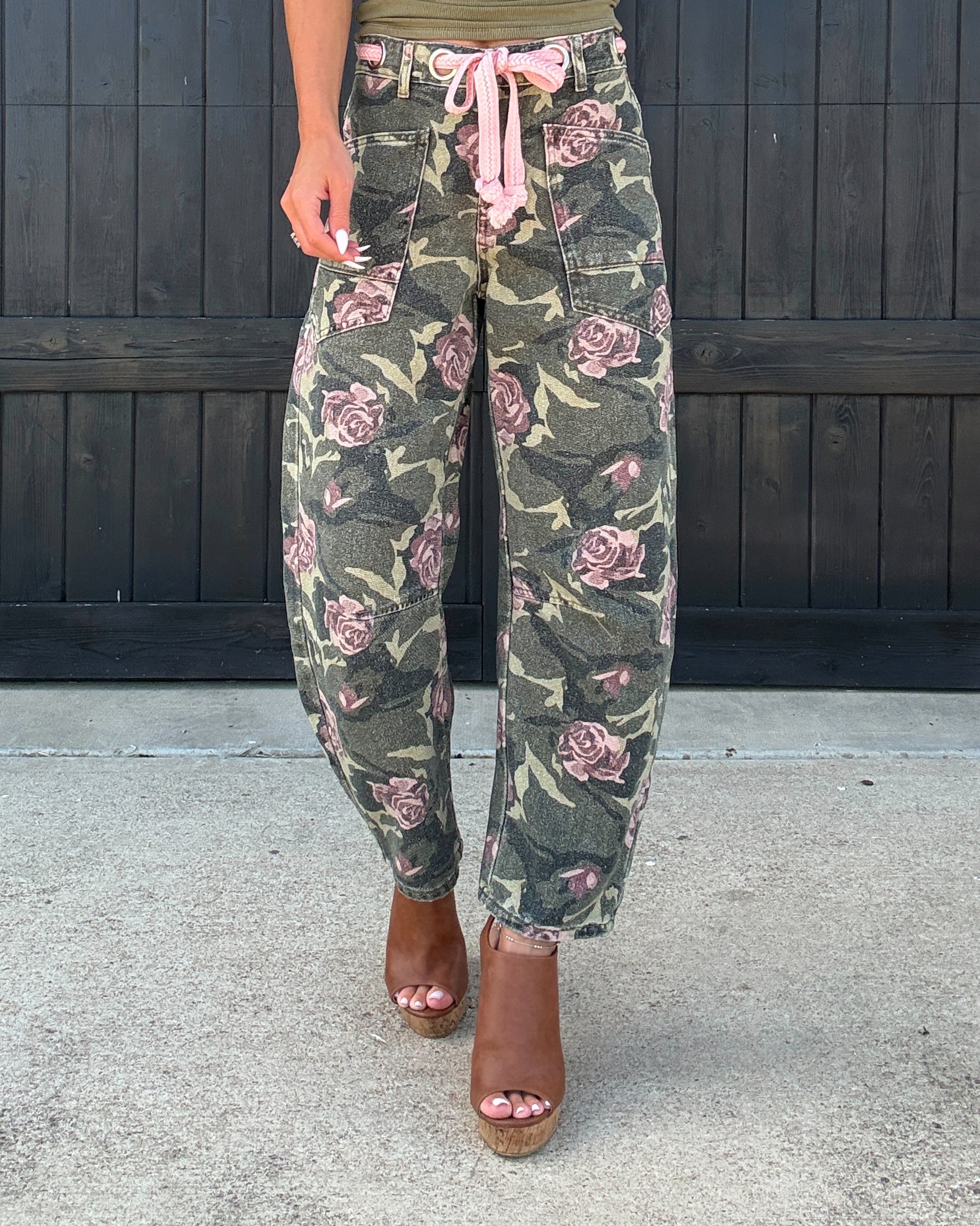 Floral Force Barrel Jeans - Camo