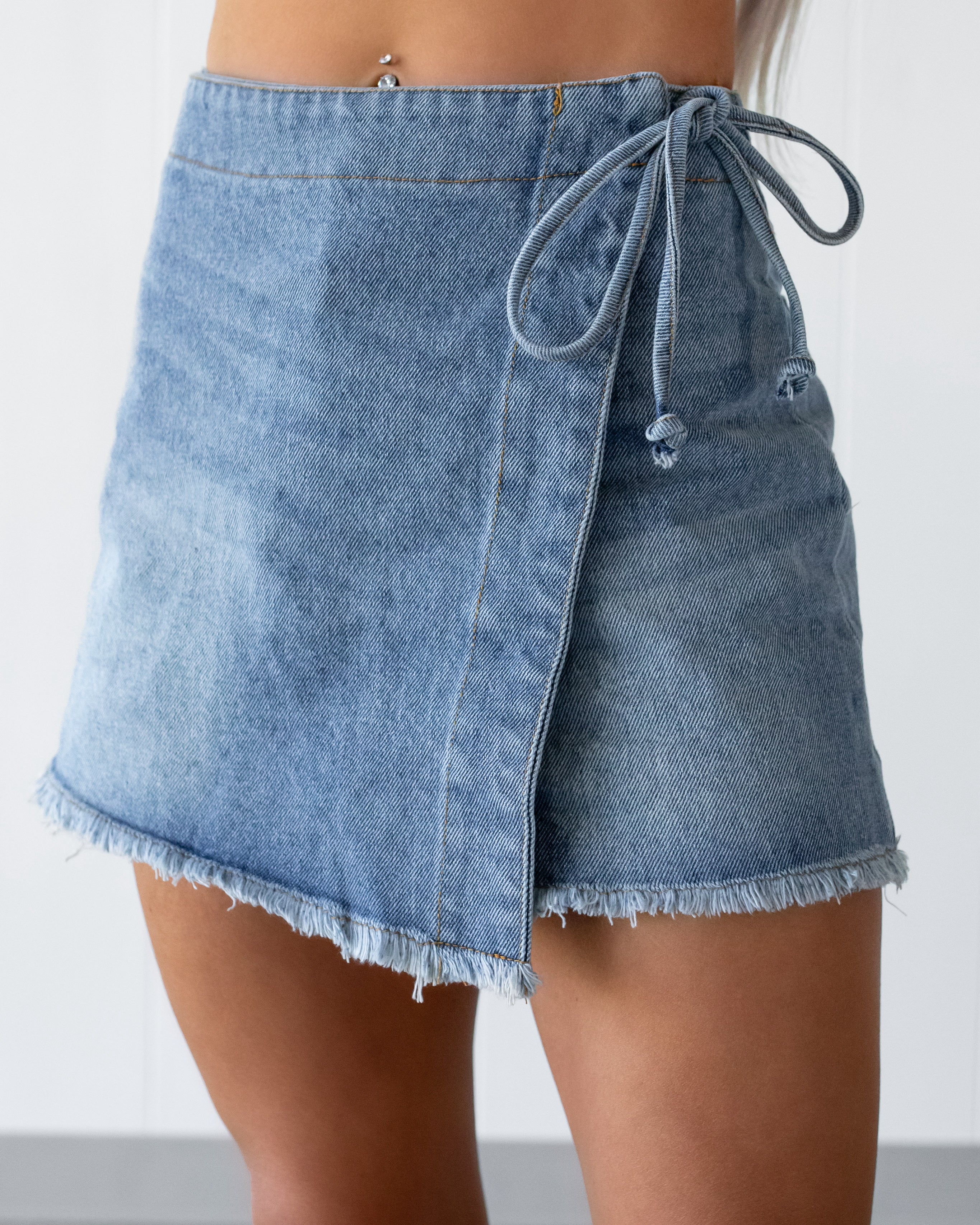 Brandy Side Tie Jeans Skort - Light Wash
