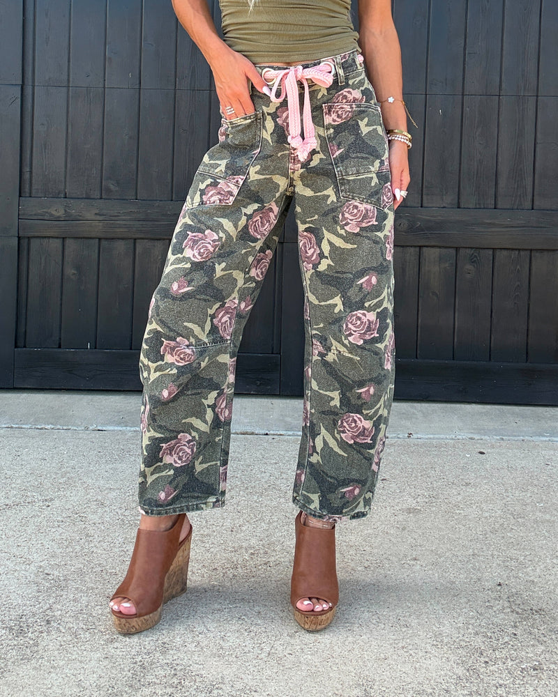 Floral Force Barrel Jeans - Camo