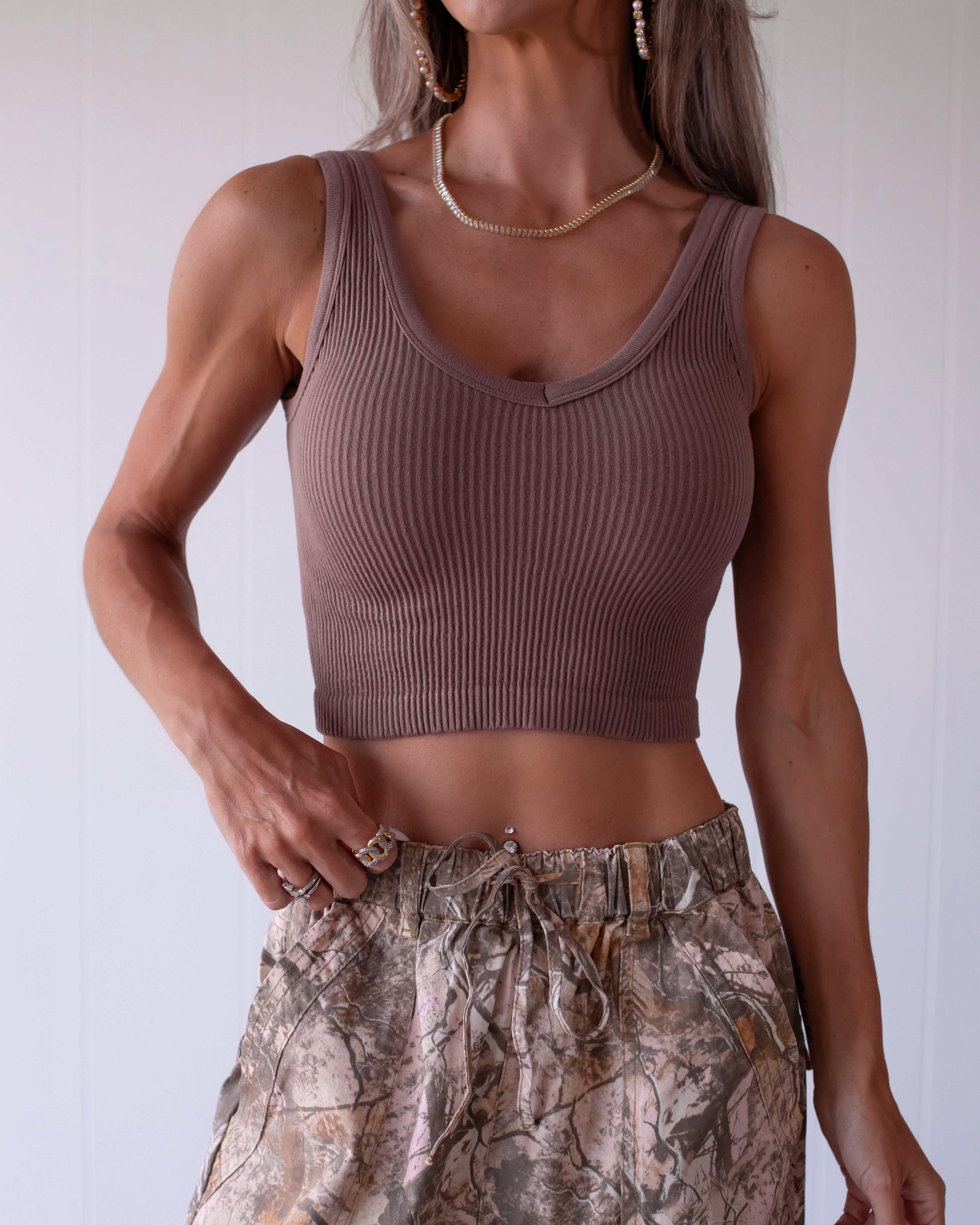 Ribbed Seamless Cropped Tank - Brown