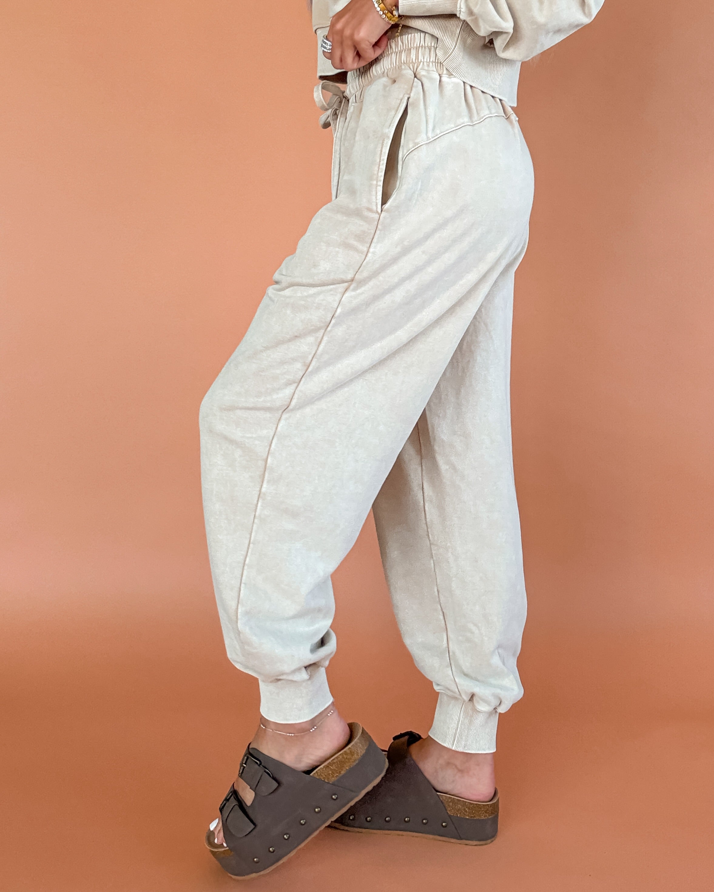 The Harper Lounge Joggers - Washed Beige