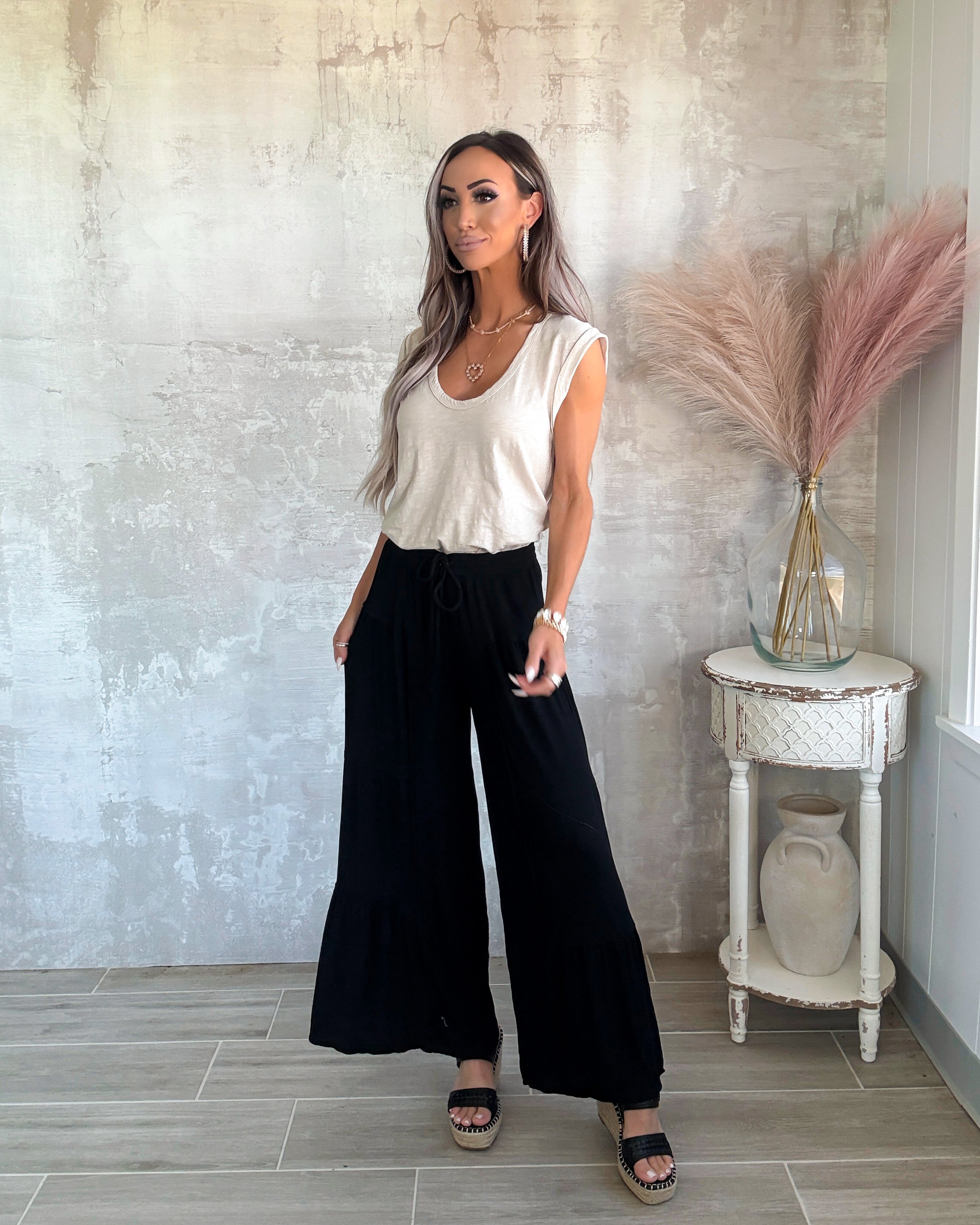 Flirty Feeling Colorblock Pants - Black