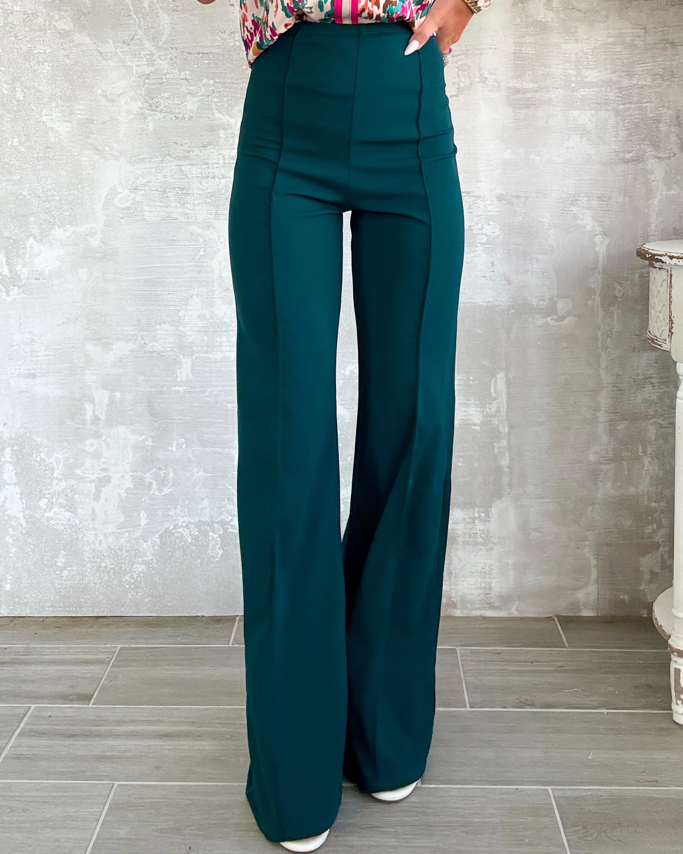 Pleated Flare Pants - Green