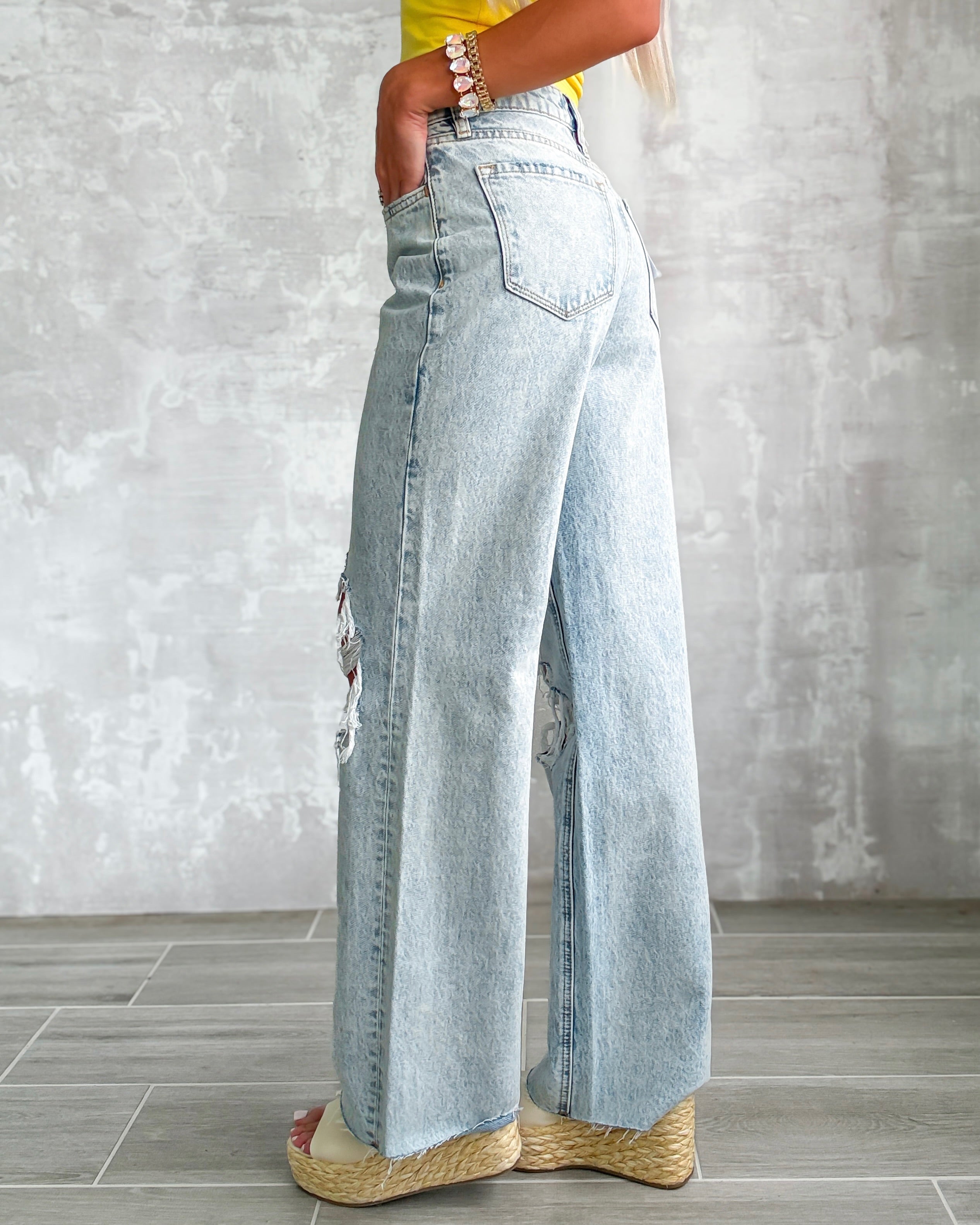 Devan Distressed Wide Leg Jeans - Light Wash