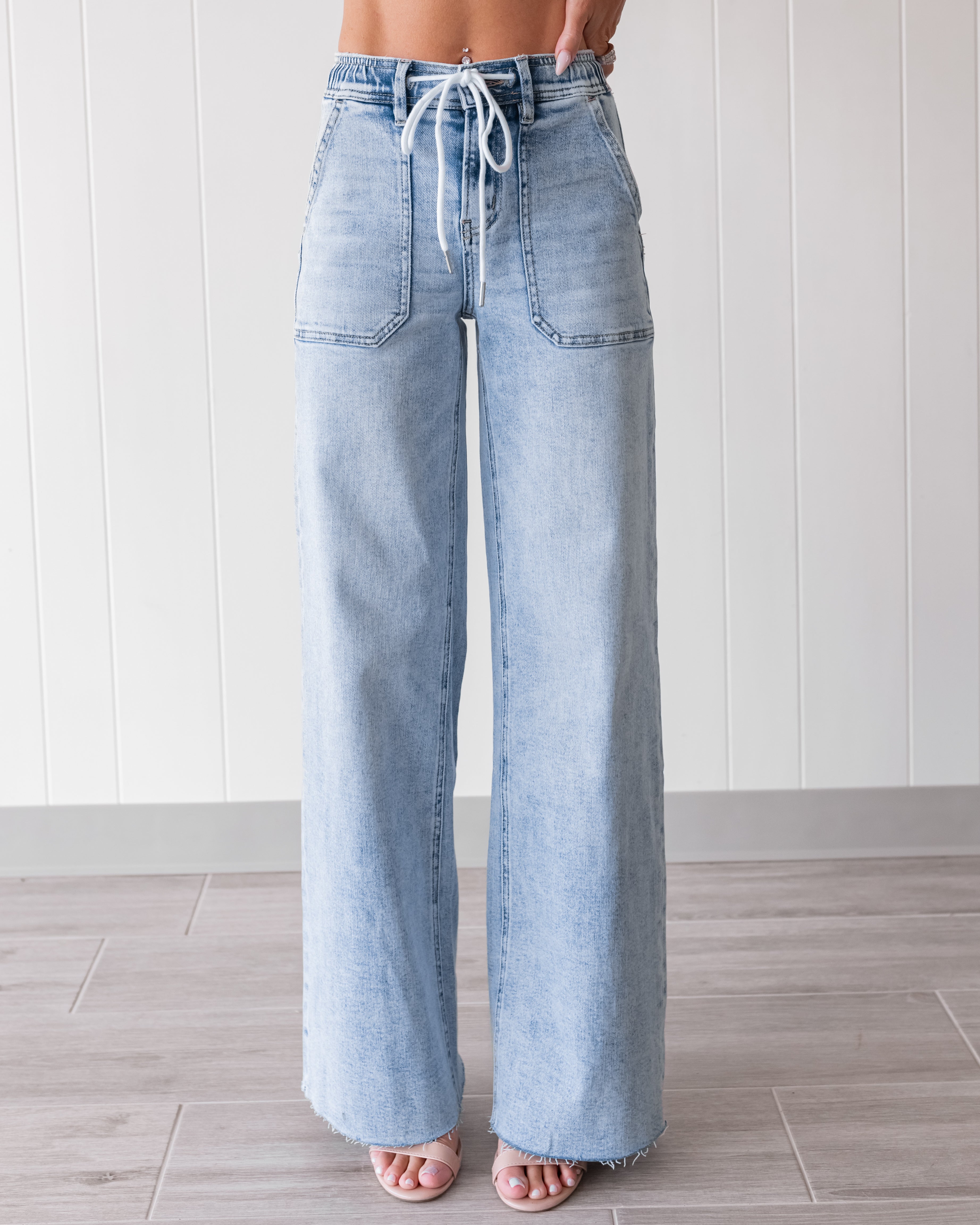 Savannah High Rise Wide Leg Jeans - Light Wash