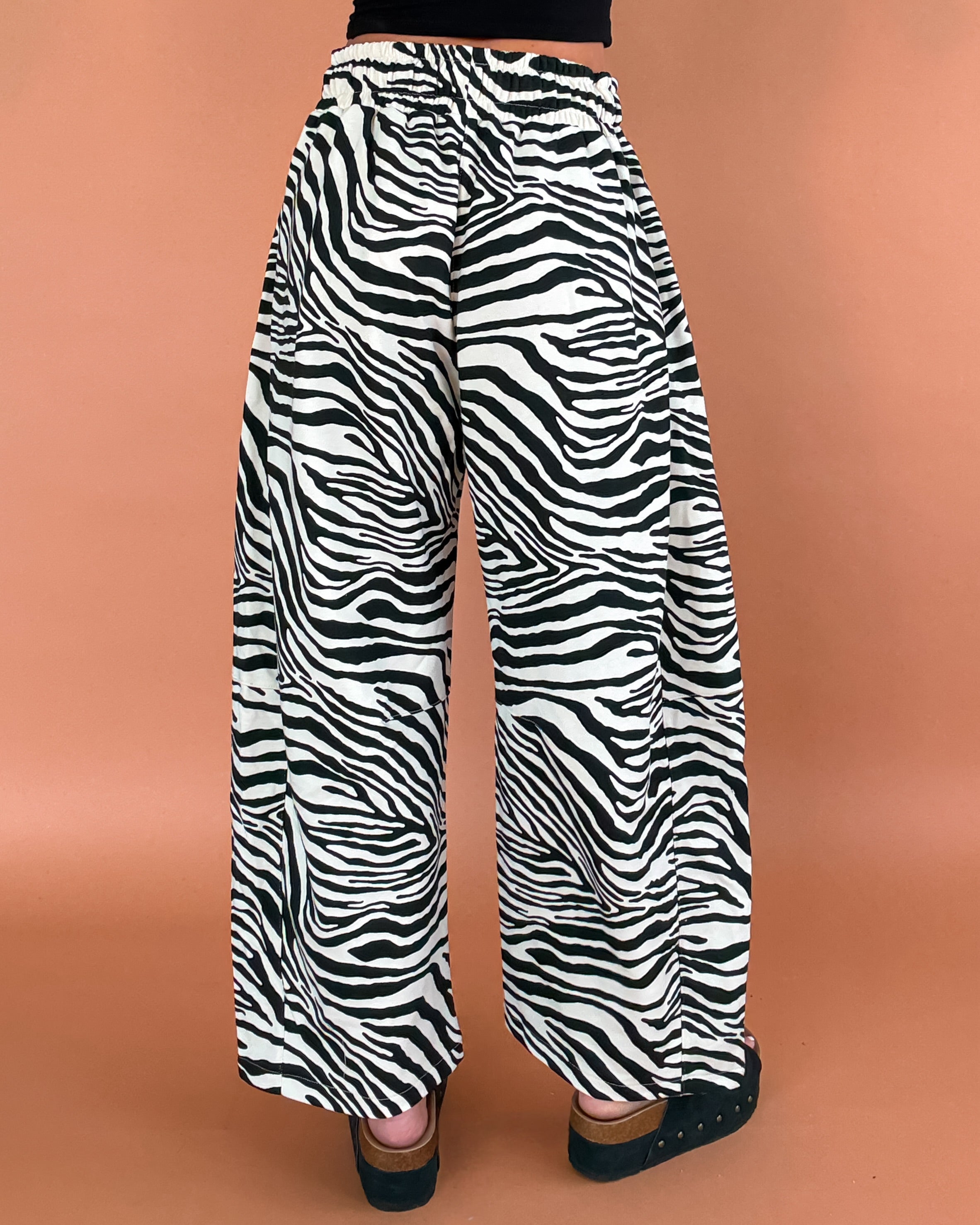 Untamed Energy Barrel Sweatpants - Zebra