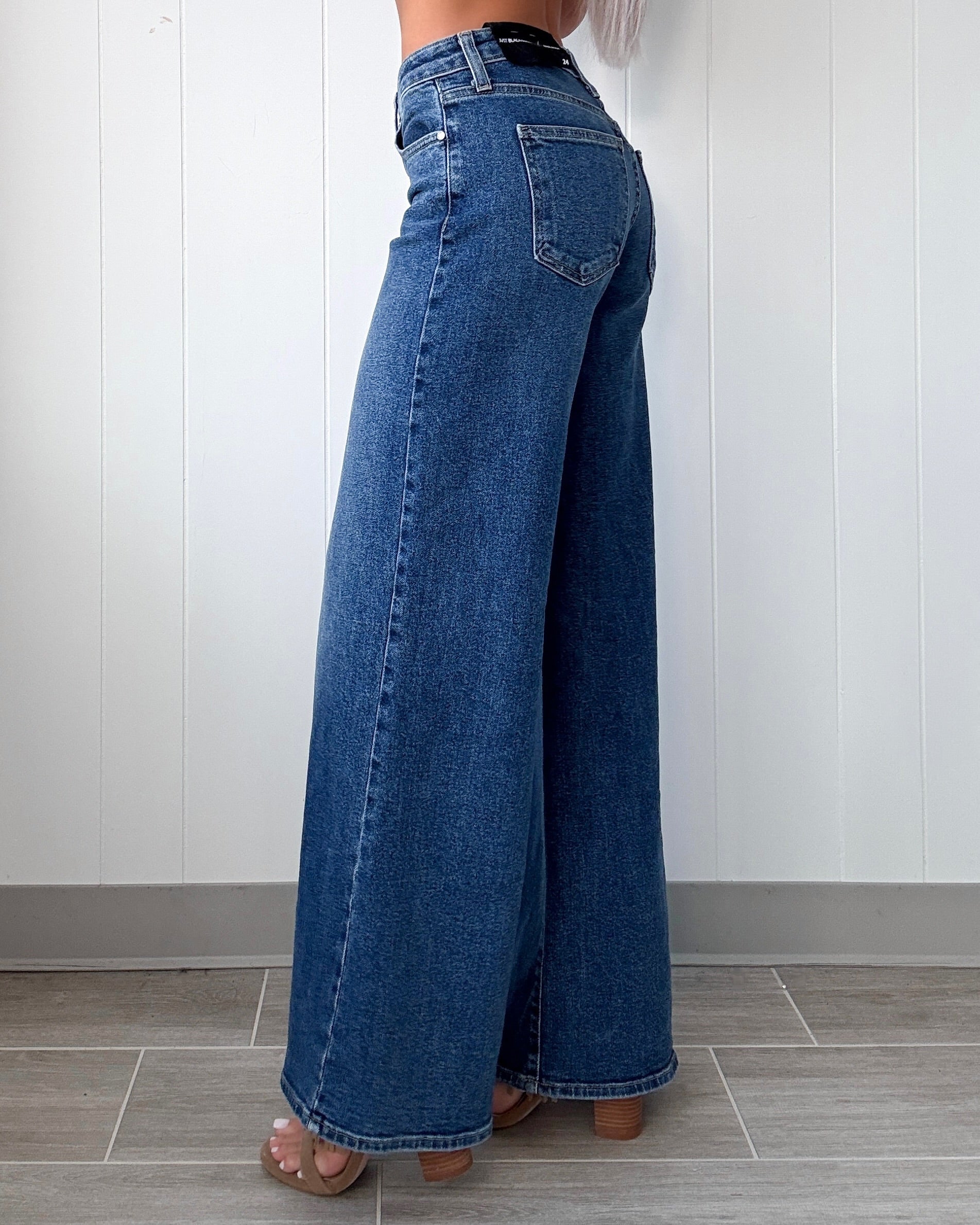 Ultra Wide Leg Jean
