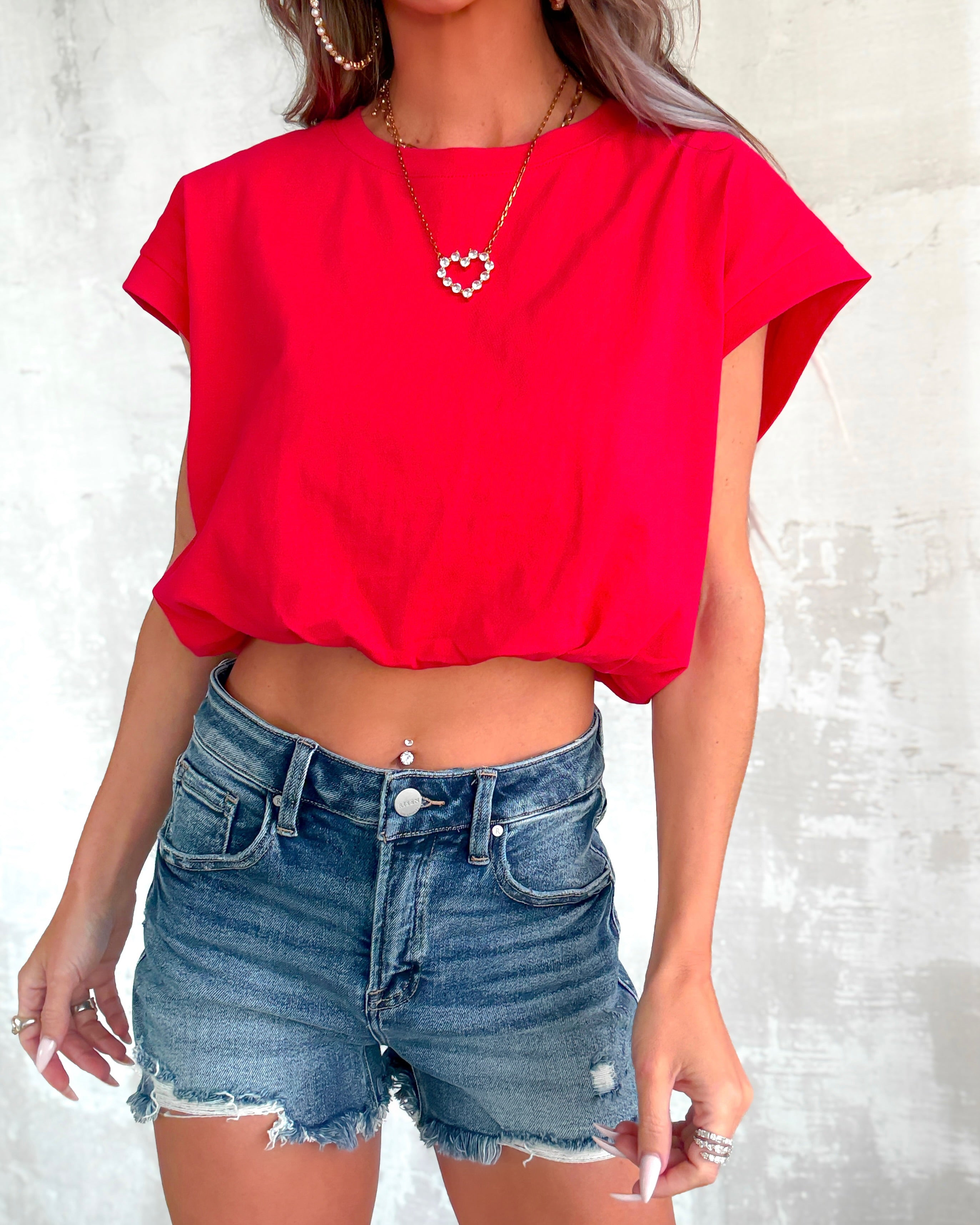 Main Event Bubble Hem Crop Top - Red