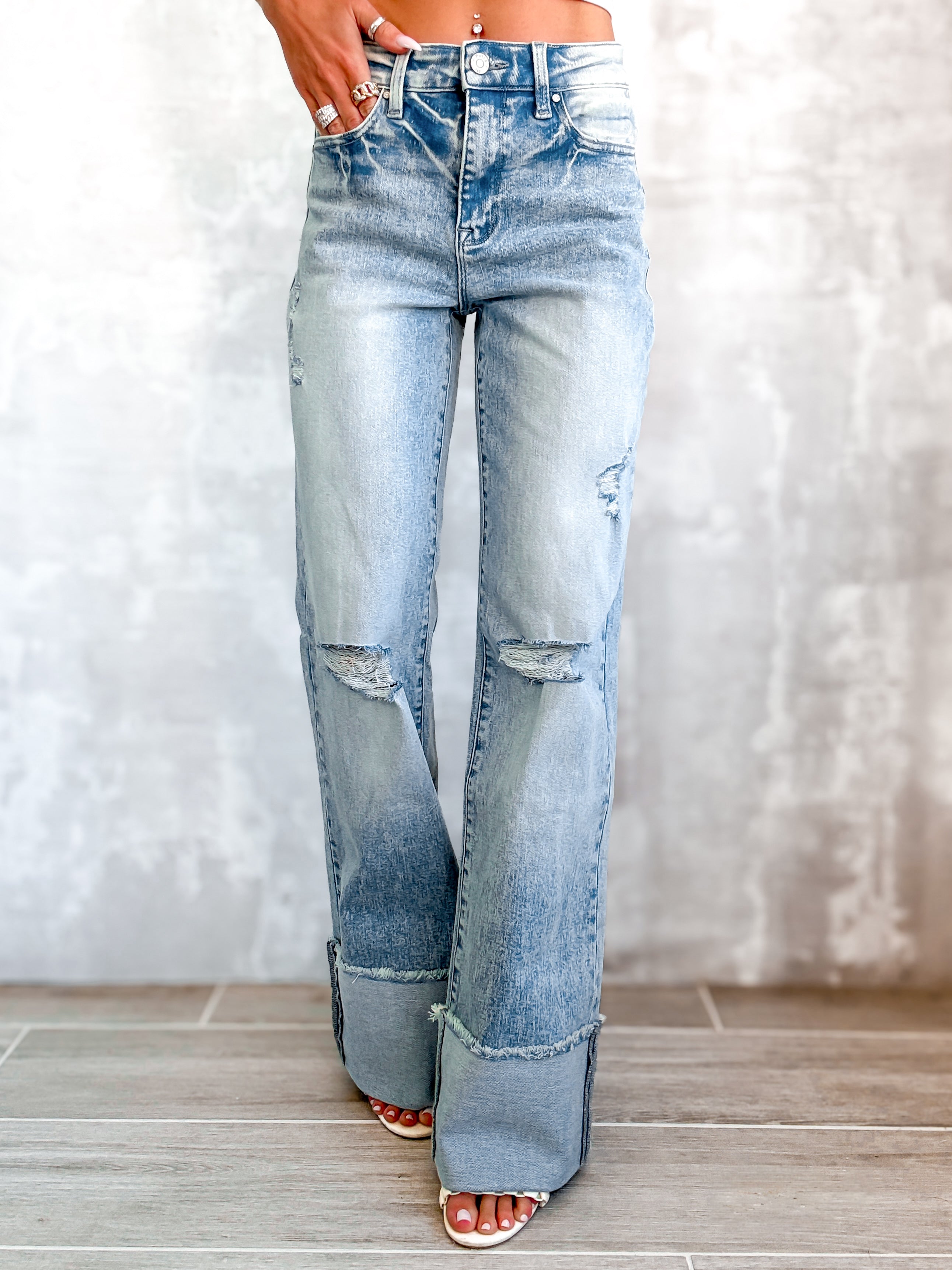 Allie Cuffed Flare Jeans - Light Wash