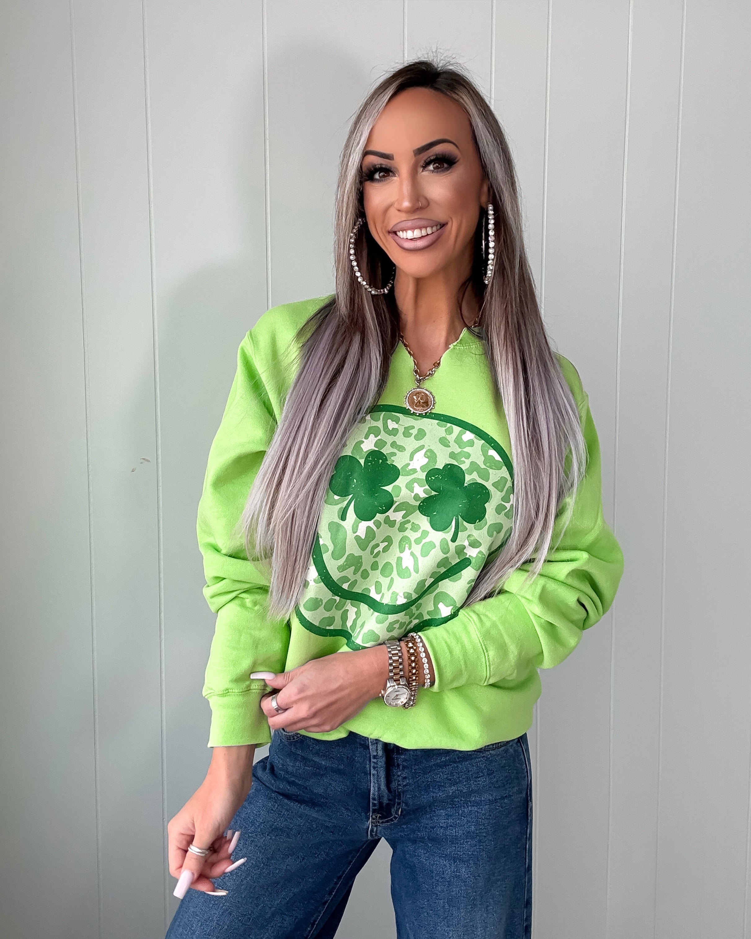 Clover Smiley Graphic Sweatshirt - Lime