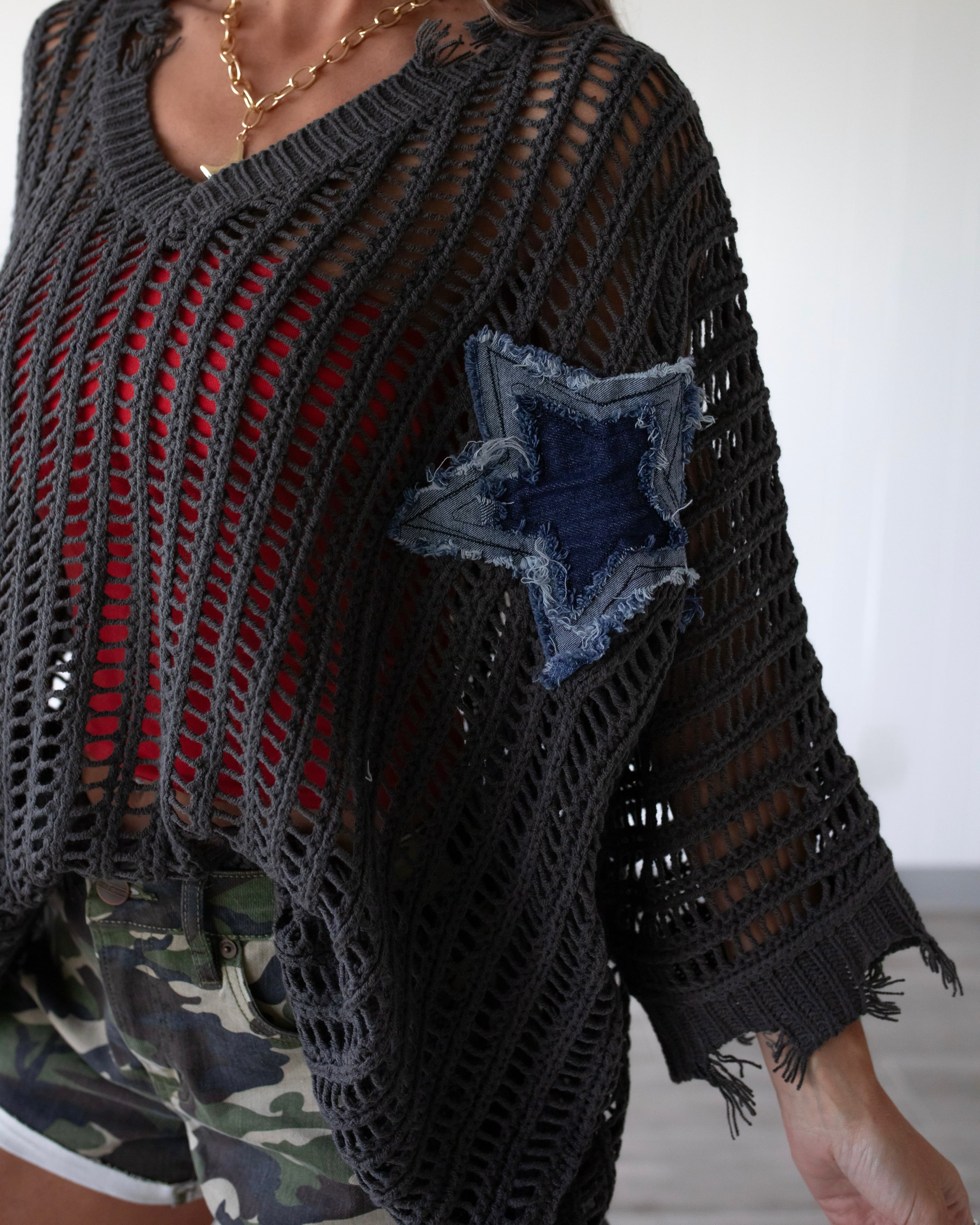 Freedom Vibes Distressed Star Knit Pullover - Charcoal