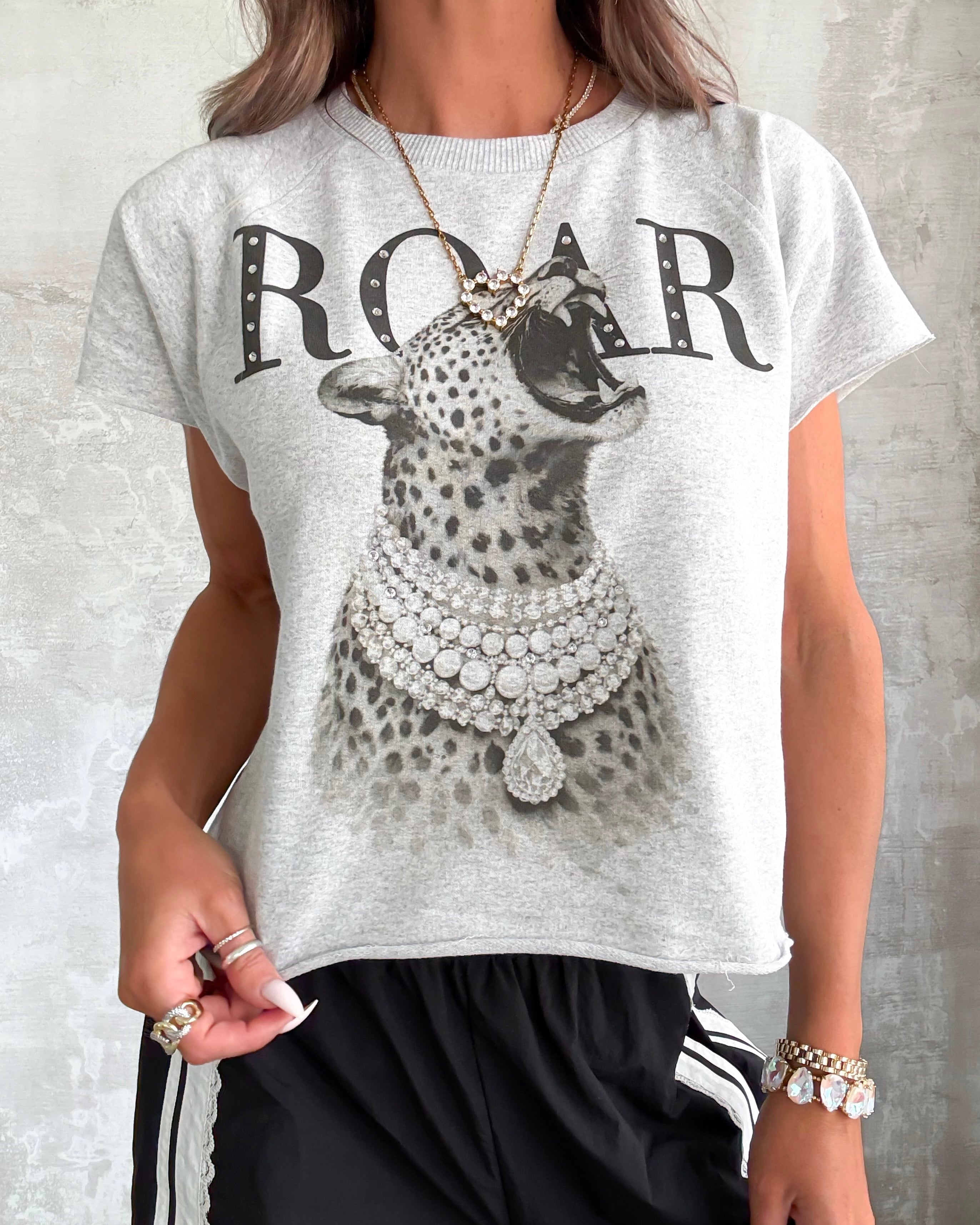 ROAR Edgy Graphic Tee - Grey