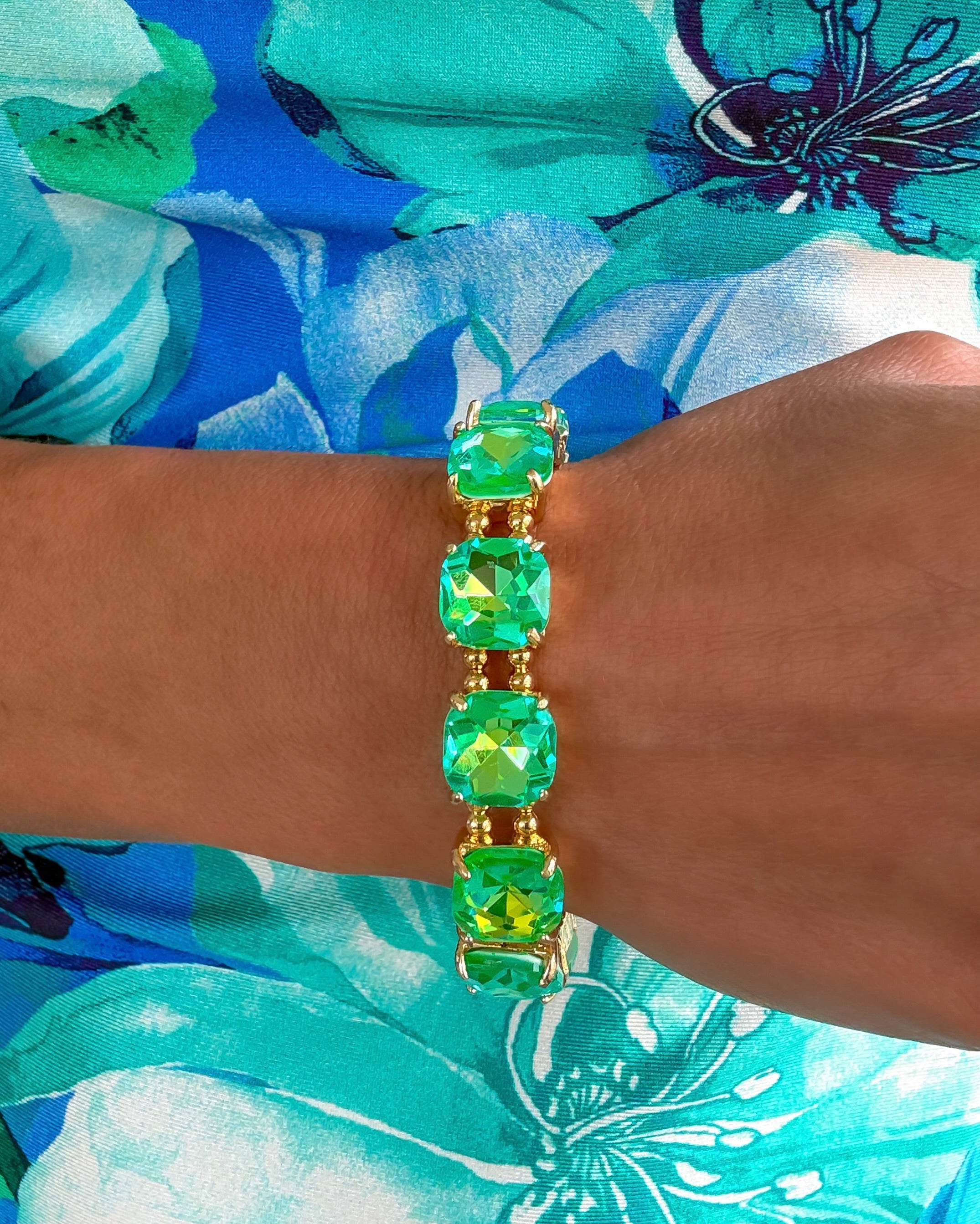 Neon Cushion Cut Glass Stretch Bracelet - Mint/AB