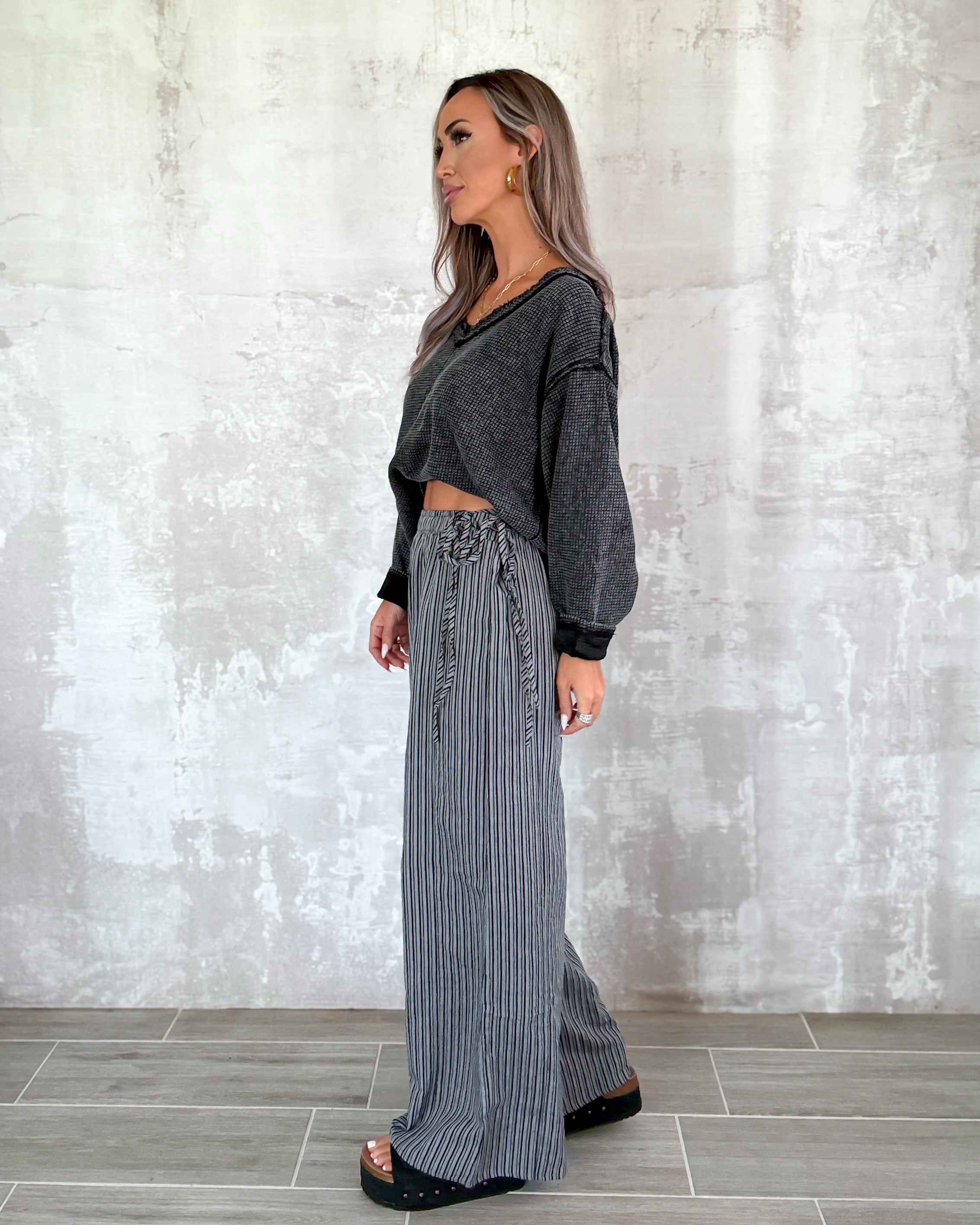 Waffle Knit Wanderer Top - Black