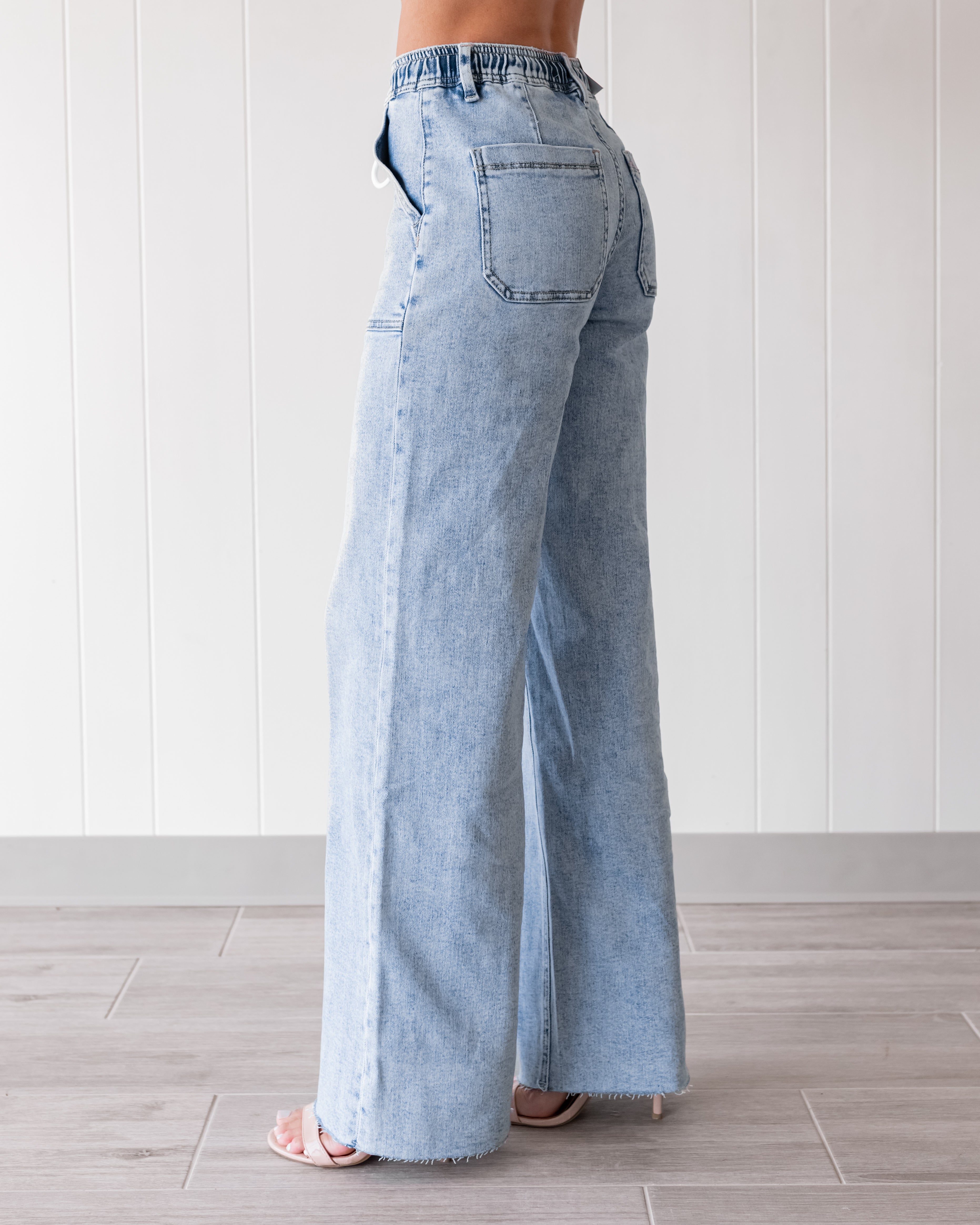 Savannah High Rise Wide Leg Jeans - Light Wash