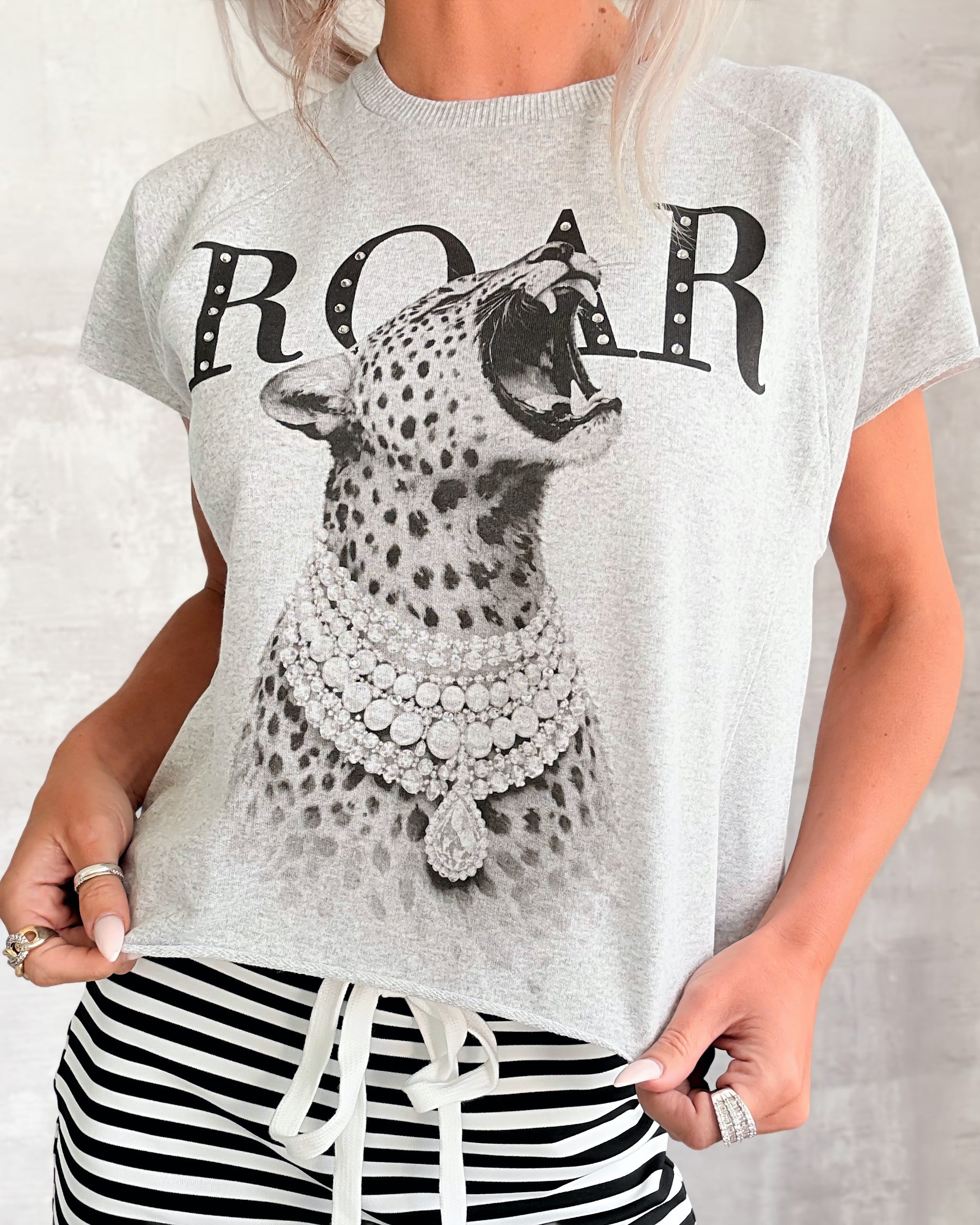 ROAR Edgy Graphic Tee - Grey