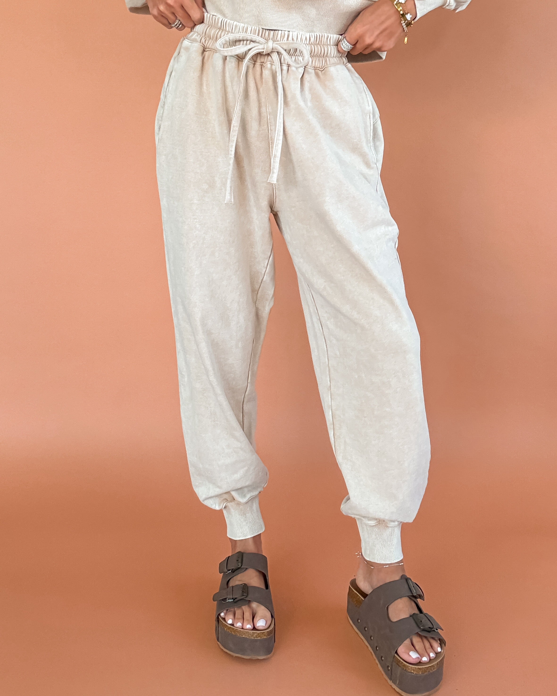 The Harper Lounge Joggers - Washed Beige