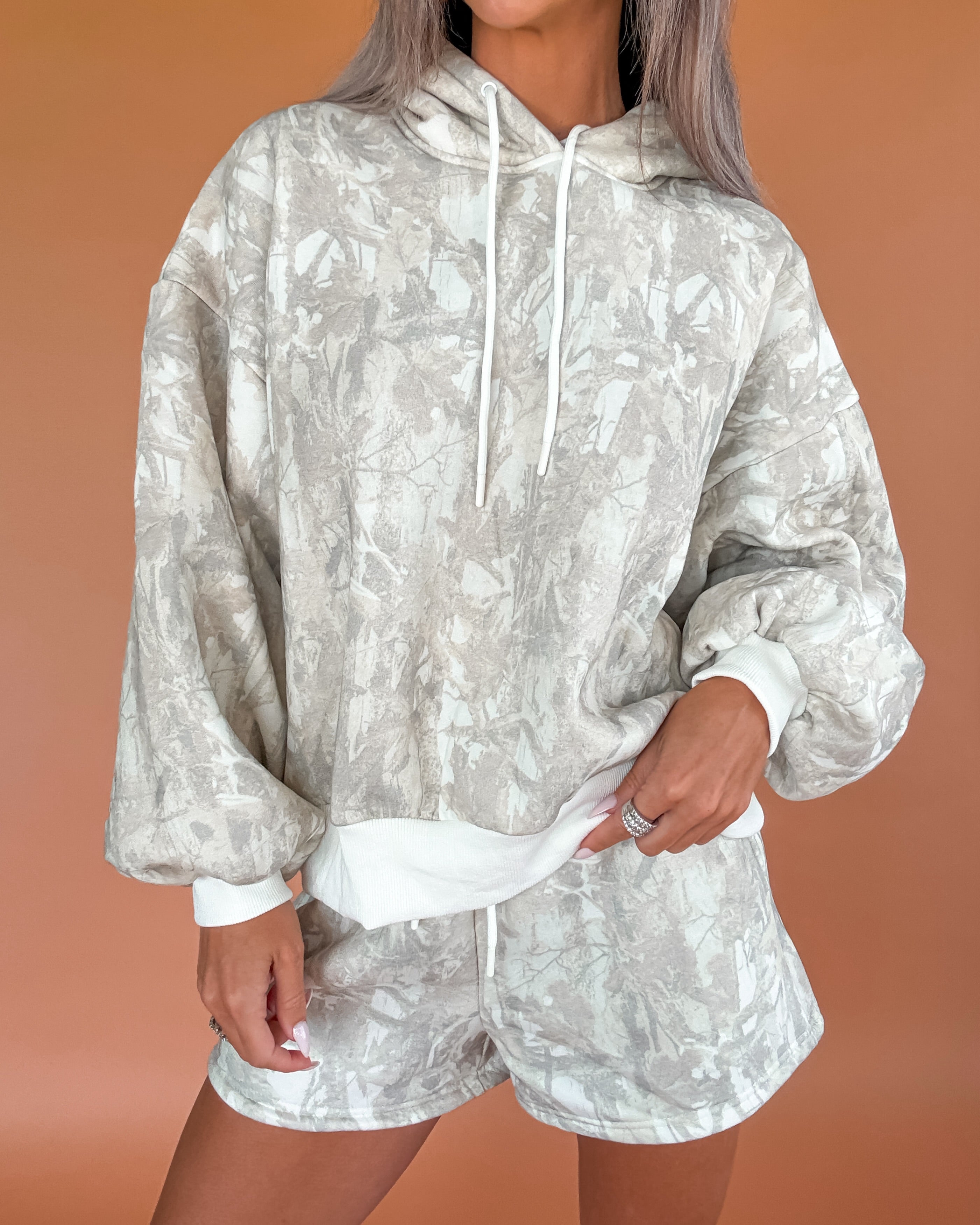 Ivory Huntress Hoodie & Shorts Set - White Camo