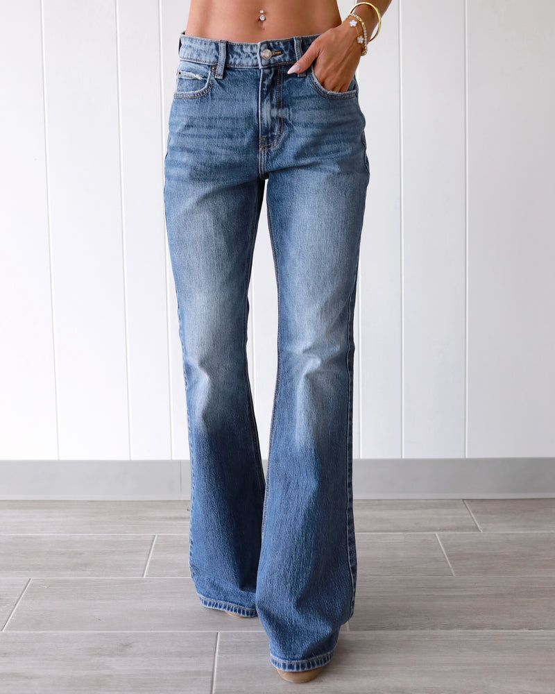 Kendrick Relaxed Flare Jeans - Medium Wash