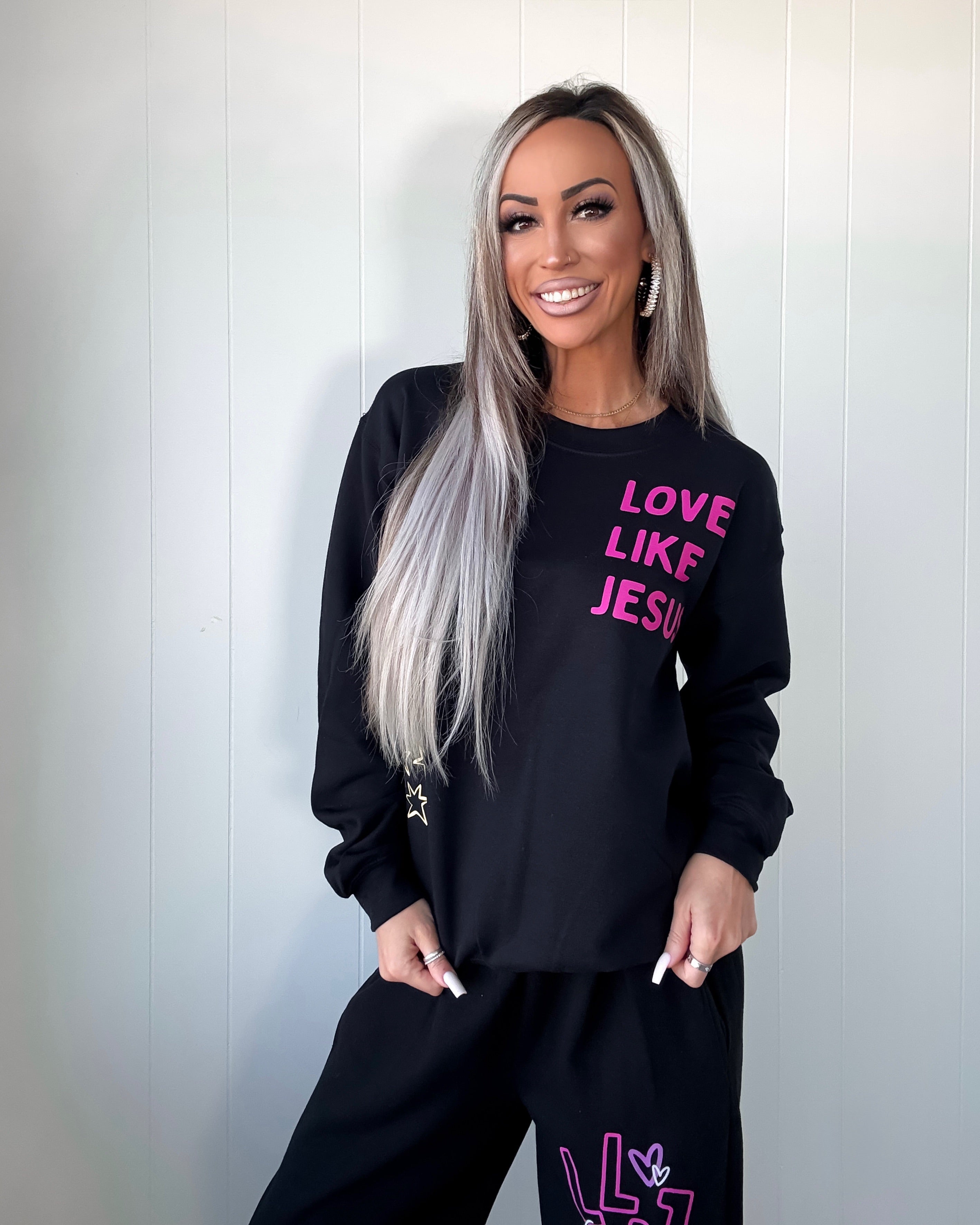 Love Like Jesus Graphic Sweatshirt - Black