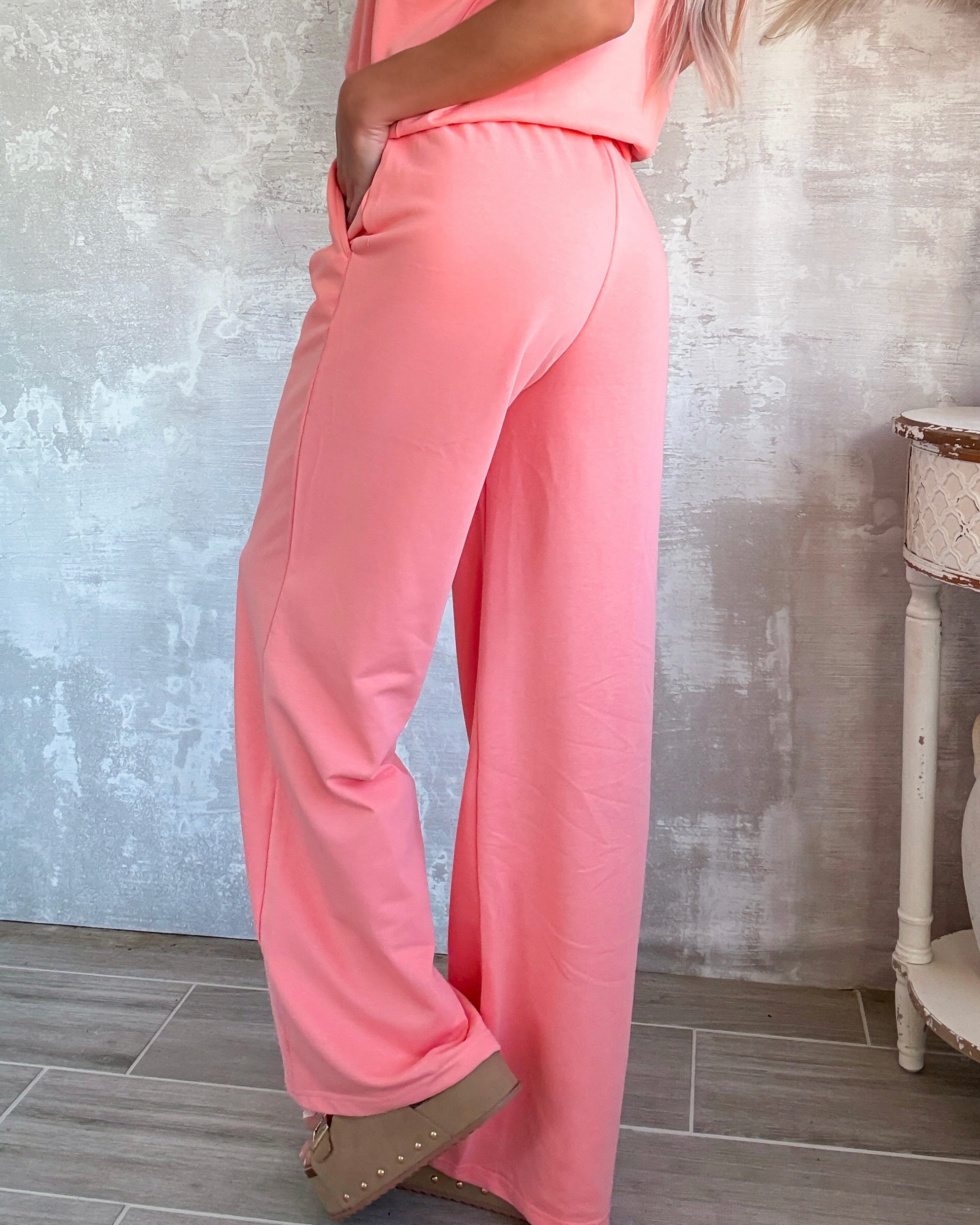 Spring Ease Lounge Sweatpants - Coral