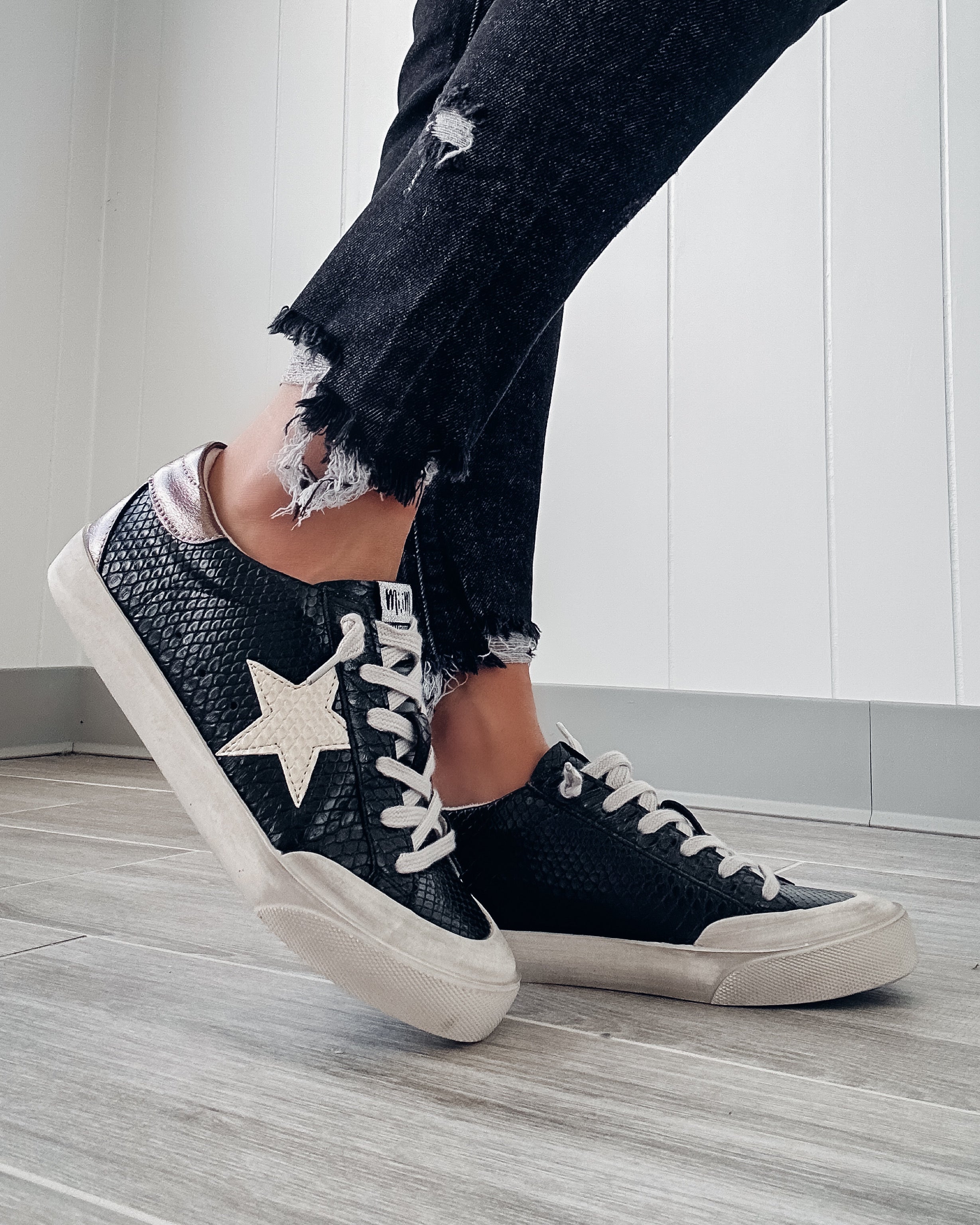 Star online sneakers boutique