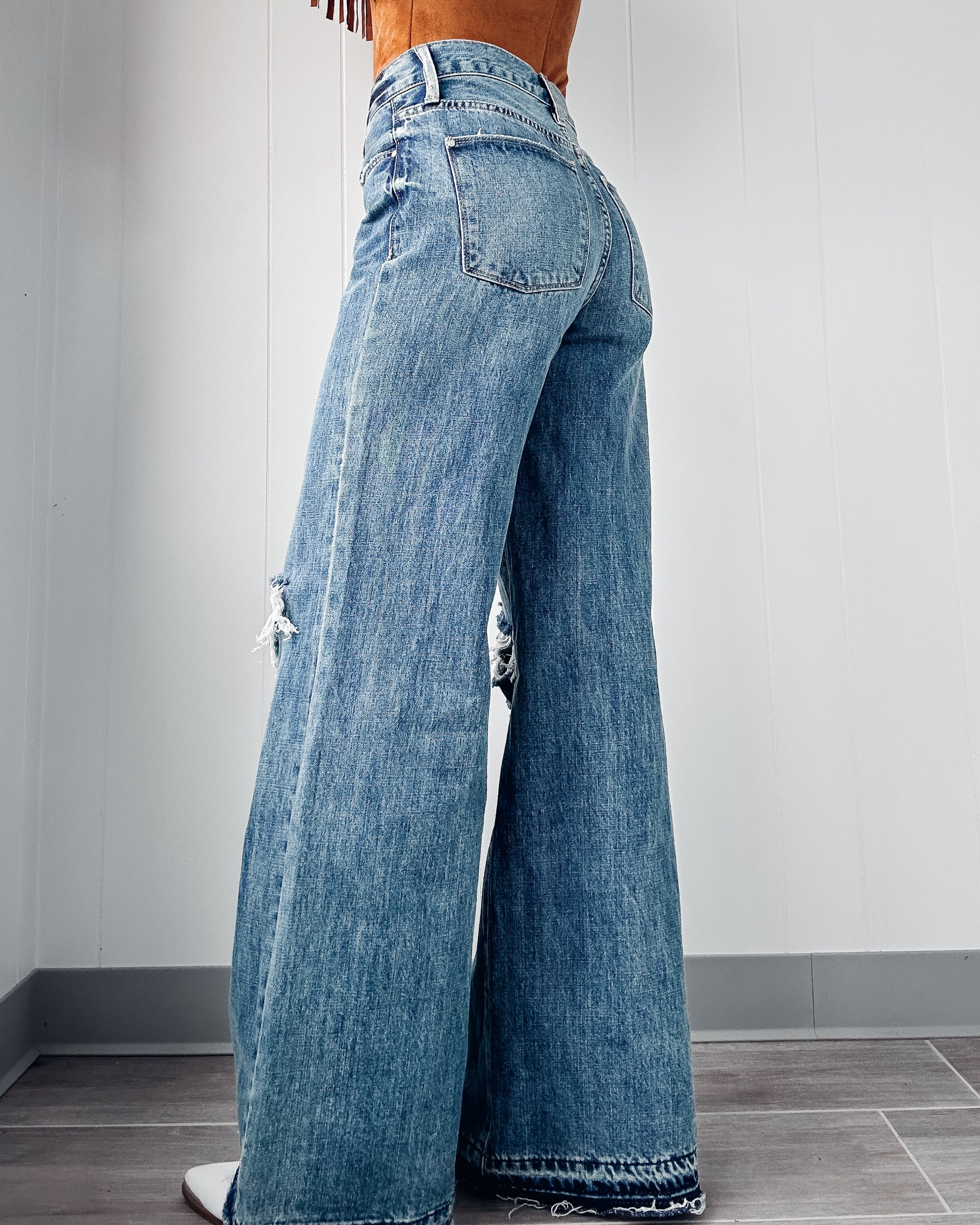 Rigid Vintage Wide Leg Jeans - Medium Wash | Bar T Boutique LLC