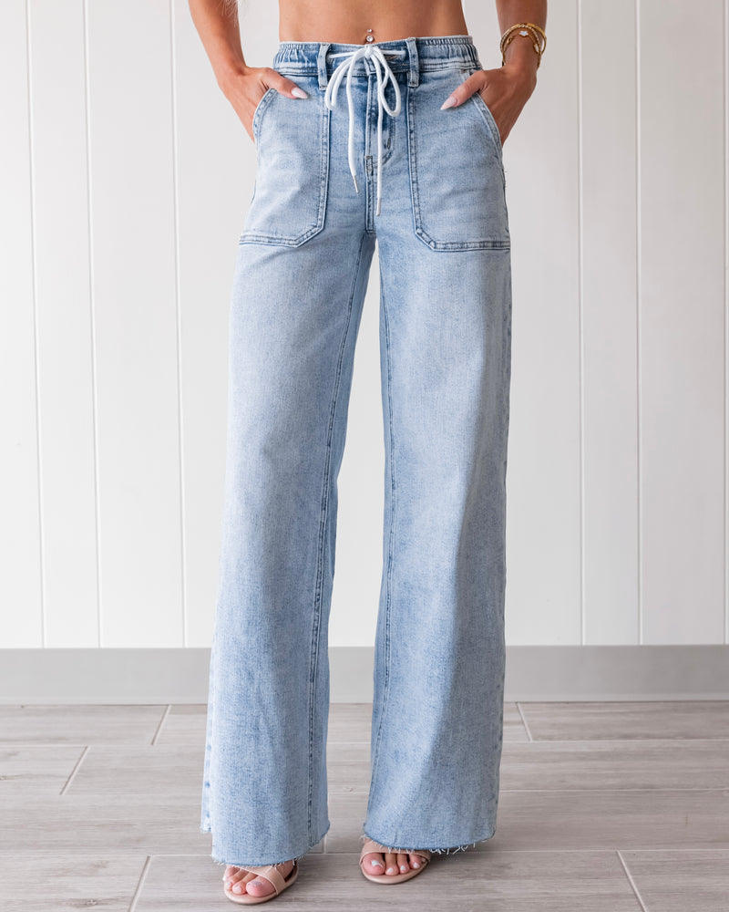 Savannah High Rise Wide Leg Jeans - Light Wash