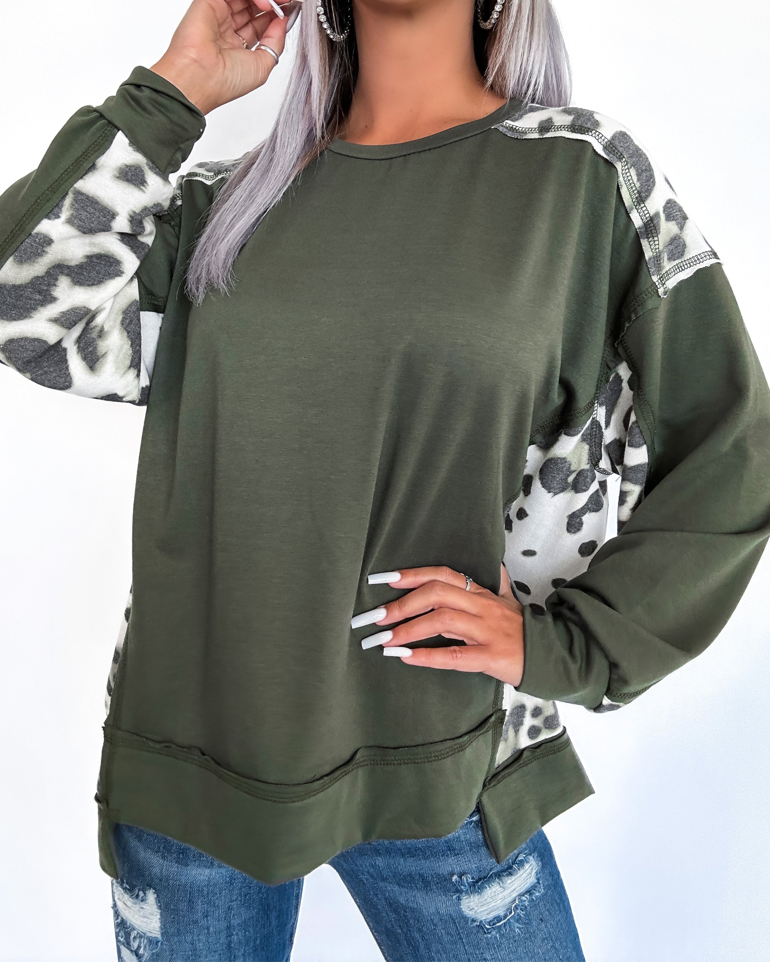Stay Right There Leopard Detailed Top- Olive