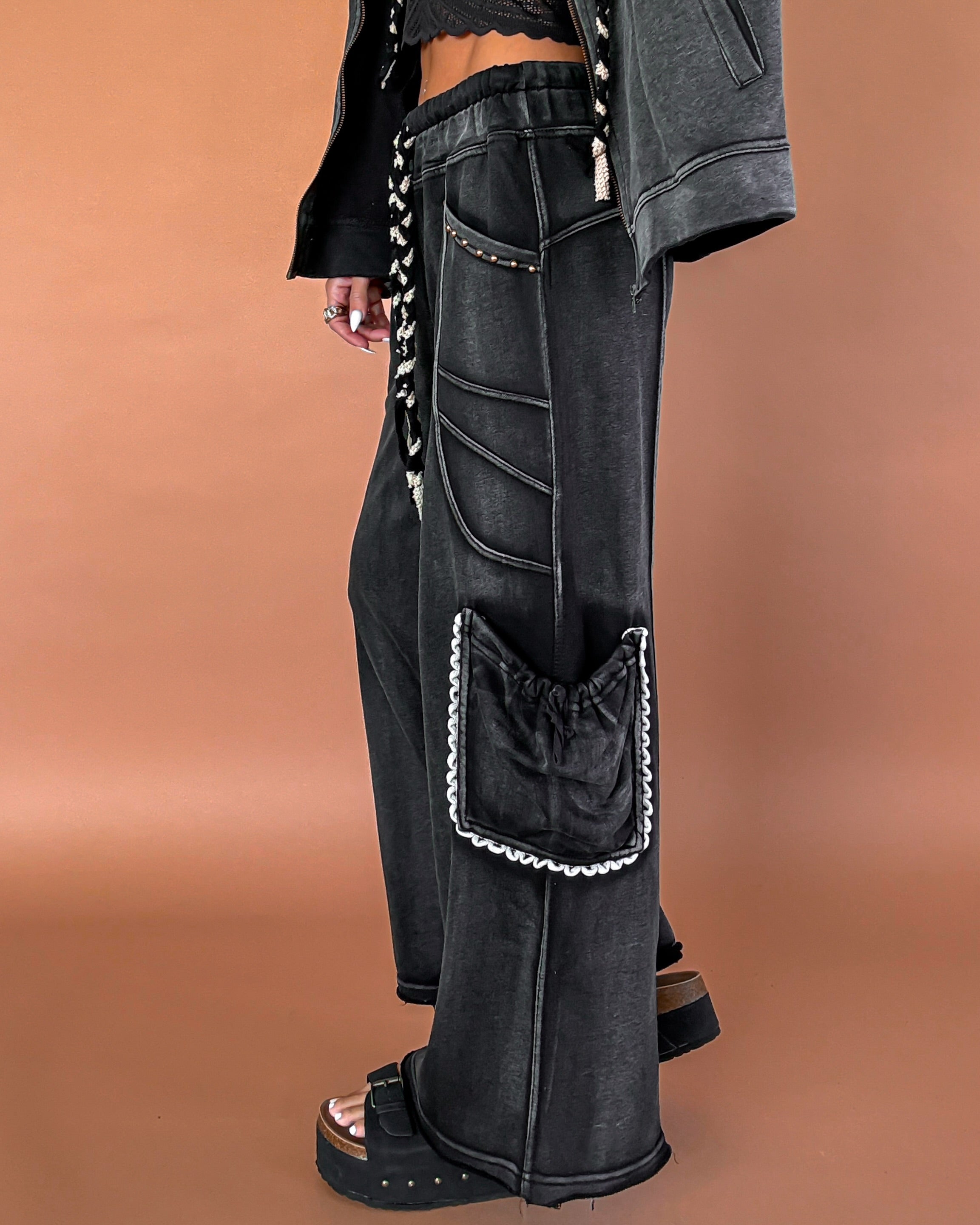 Times Like This Studded Cargo Pants - Black