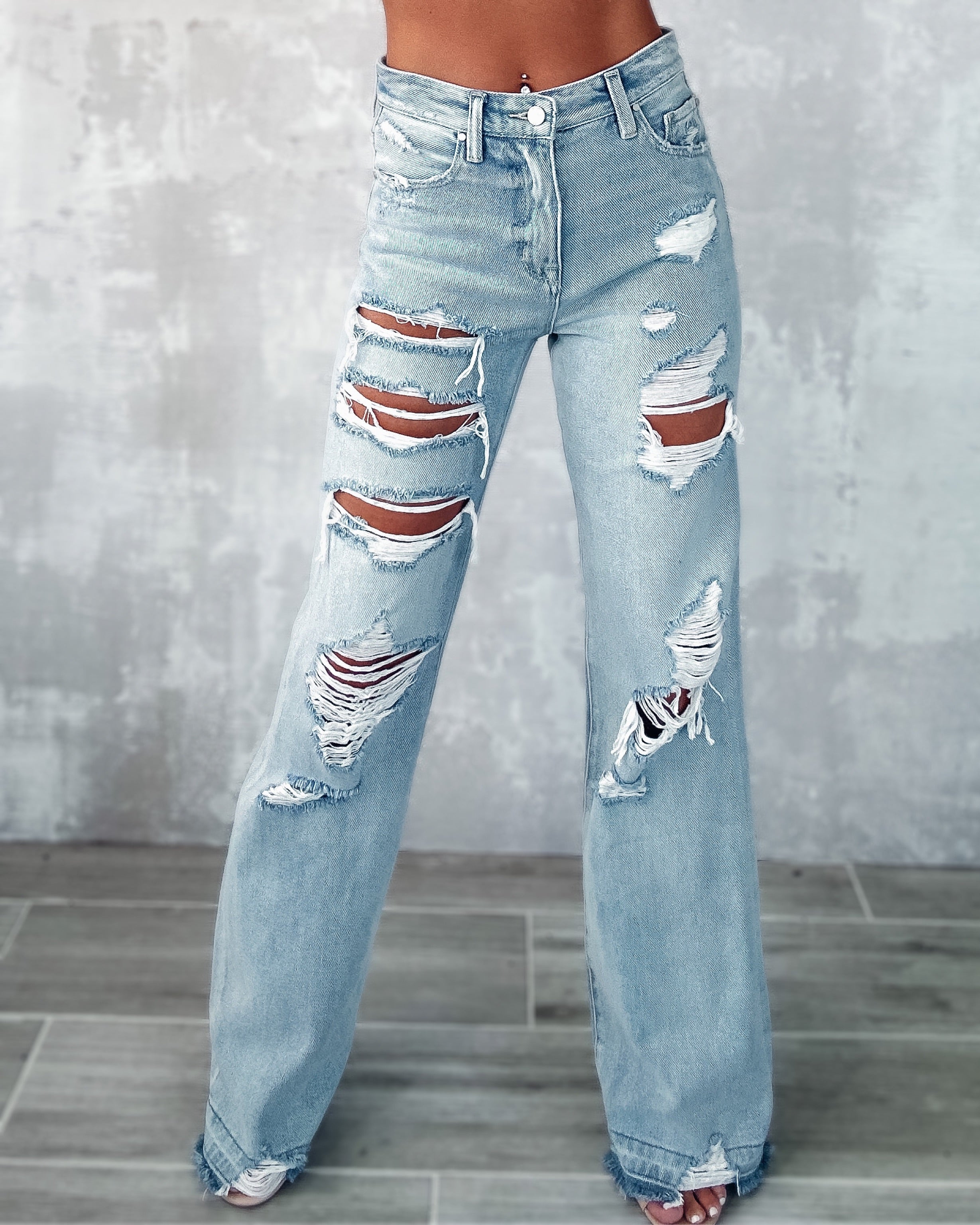 Vintage Vixen Distressed Rigid Flare Jeans - Light