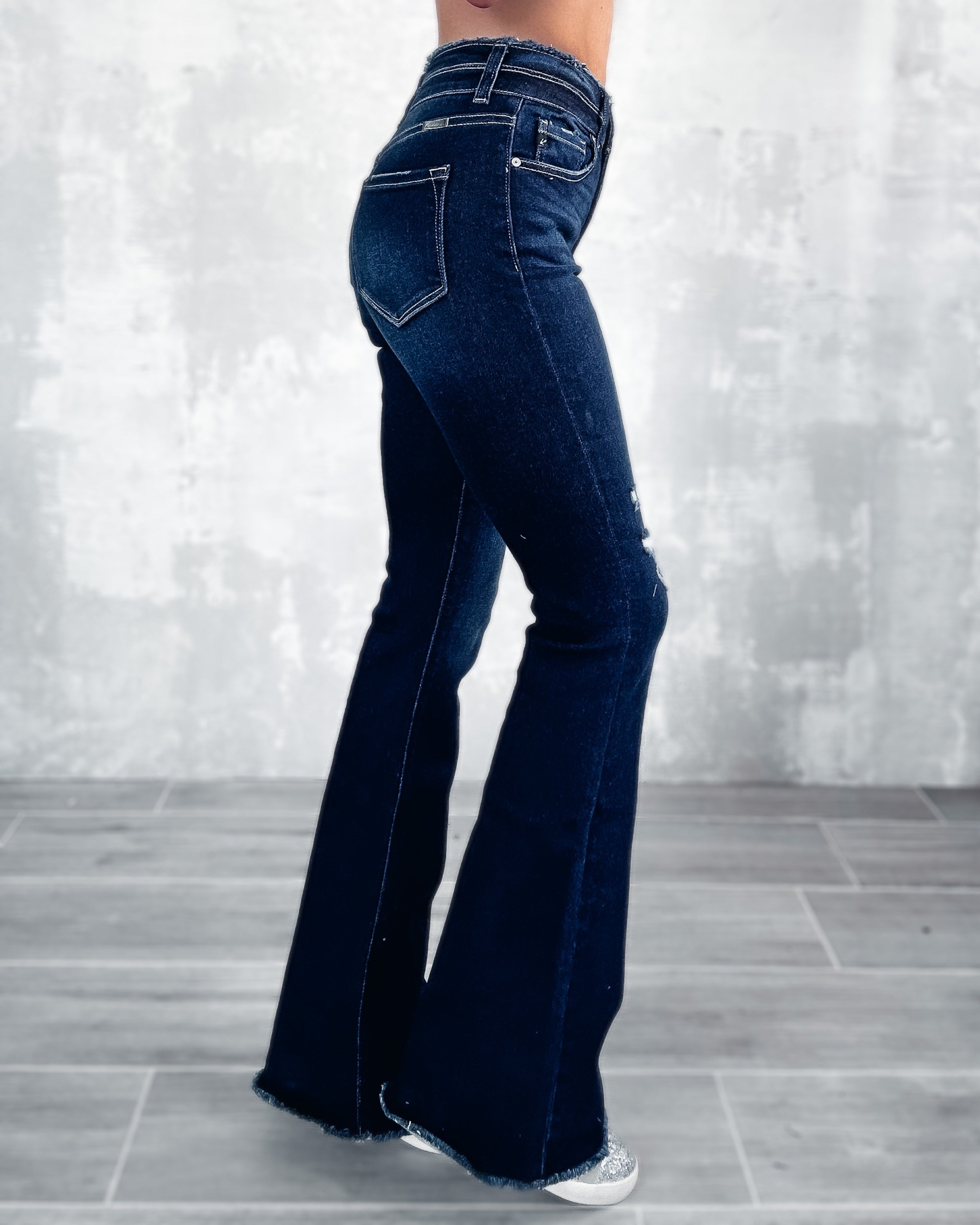 Flared frayed 2025 hem jeans