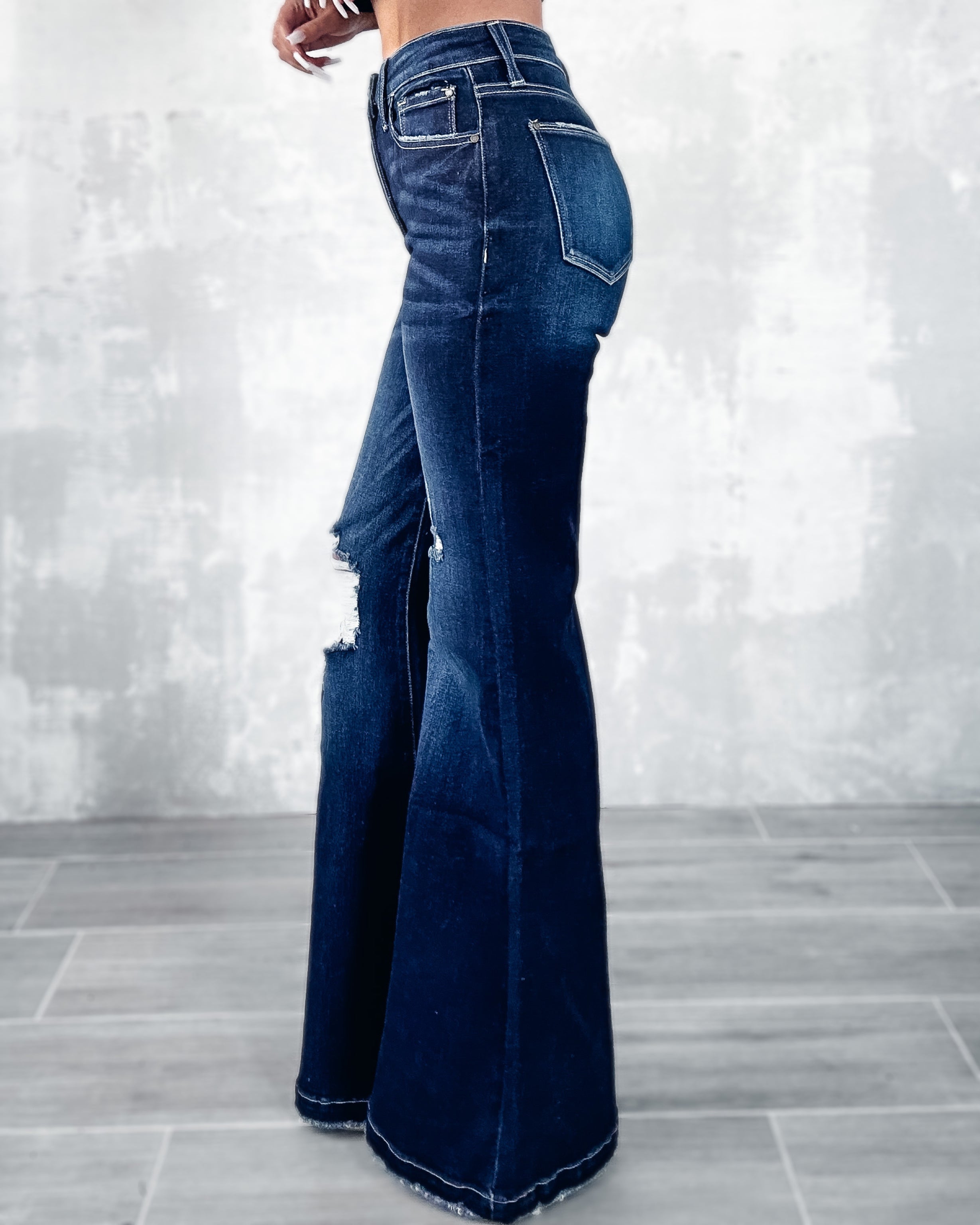 Dark 2025 flare jeans